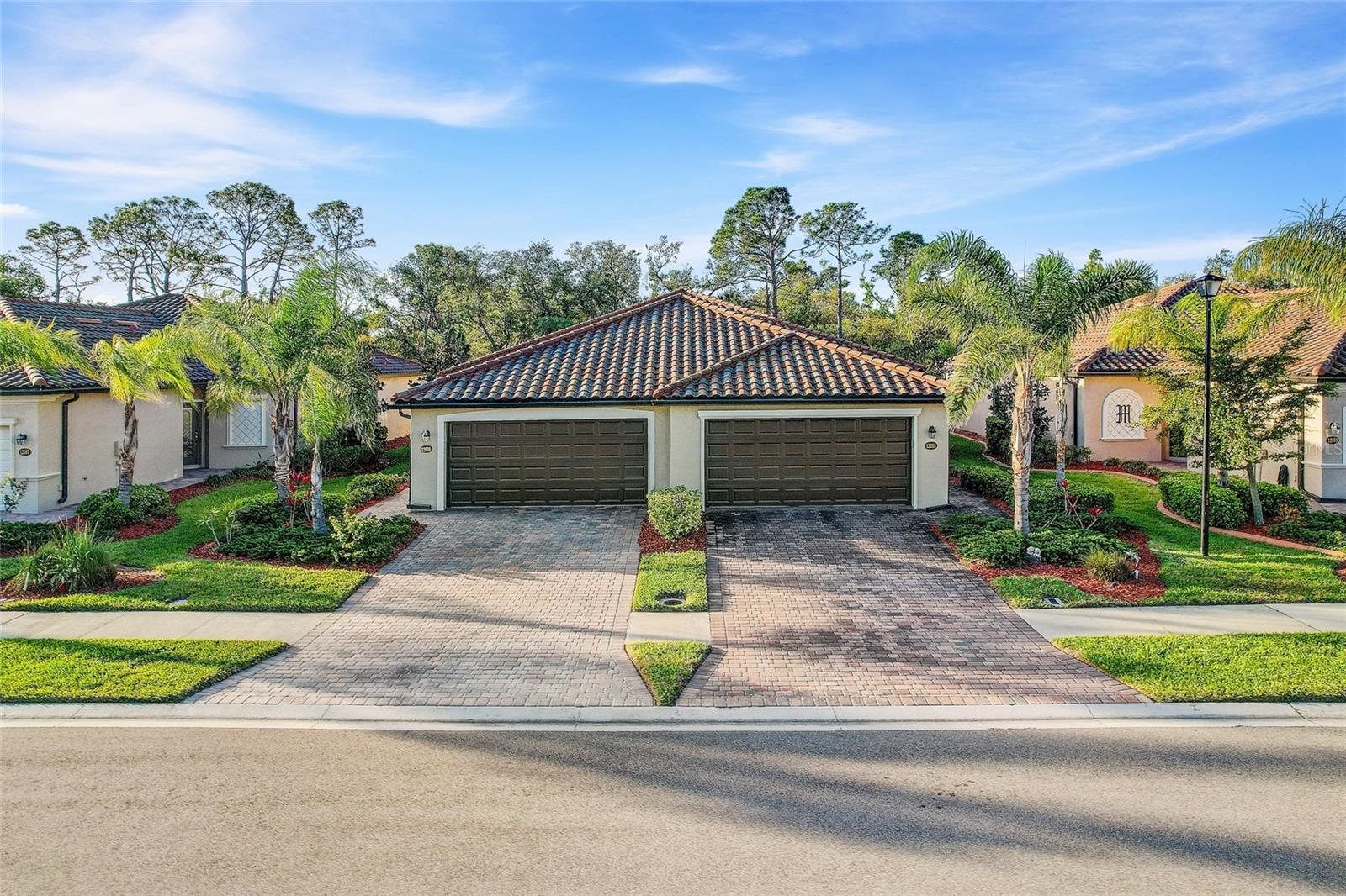 12091 Amica Loop Property Photo 4