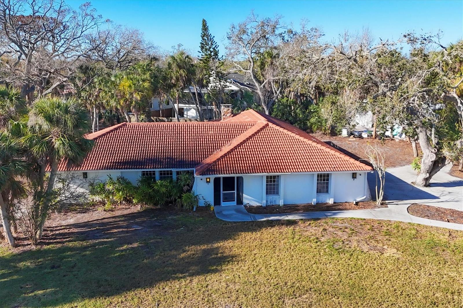 670 Venice Ln Property Photo 1