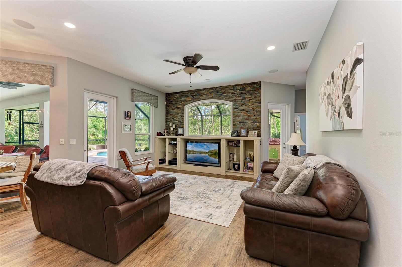 22333 Panther Loop Property Photo 13