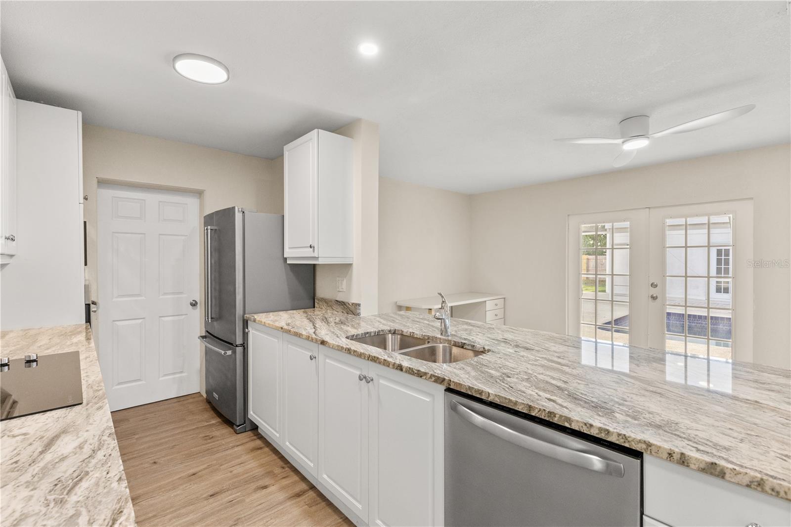 2070 Carpetgreen St Property Photo 10