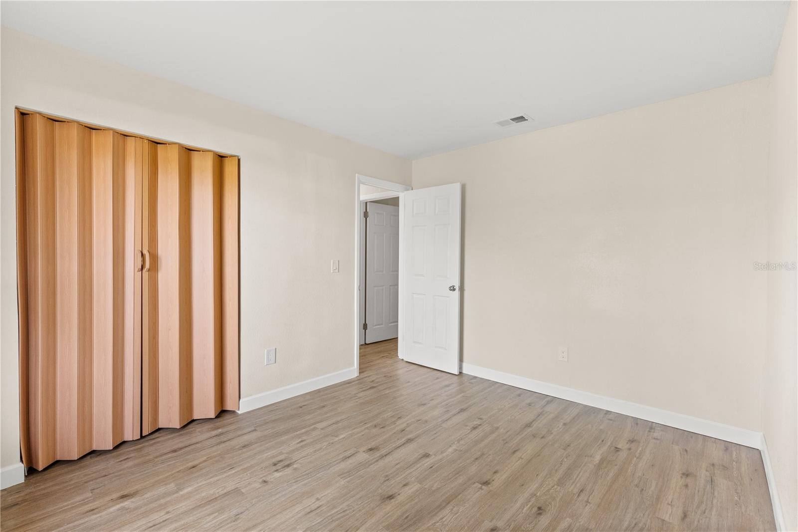 2070 Carpetgreen St Property Photo 24