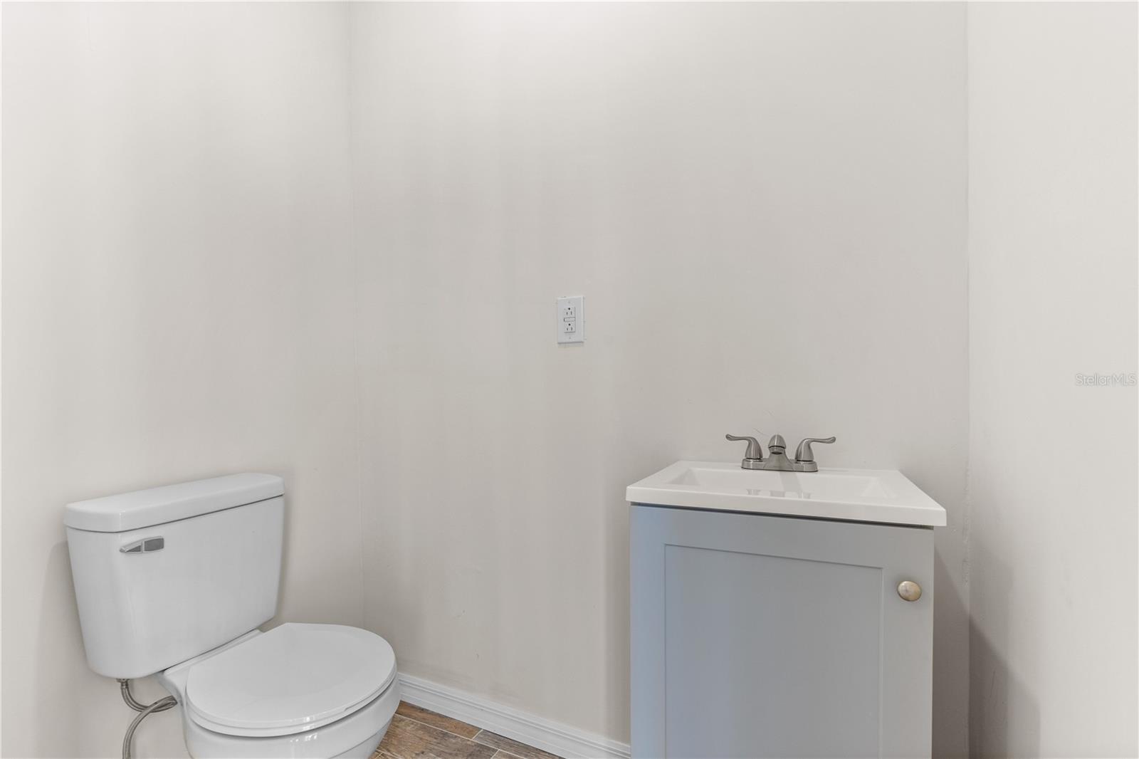 2070 Carpetgreen St Property Photo 33