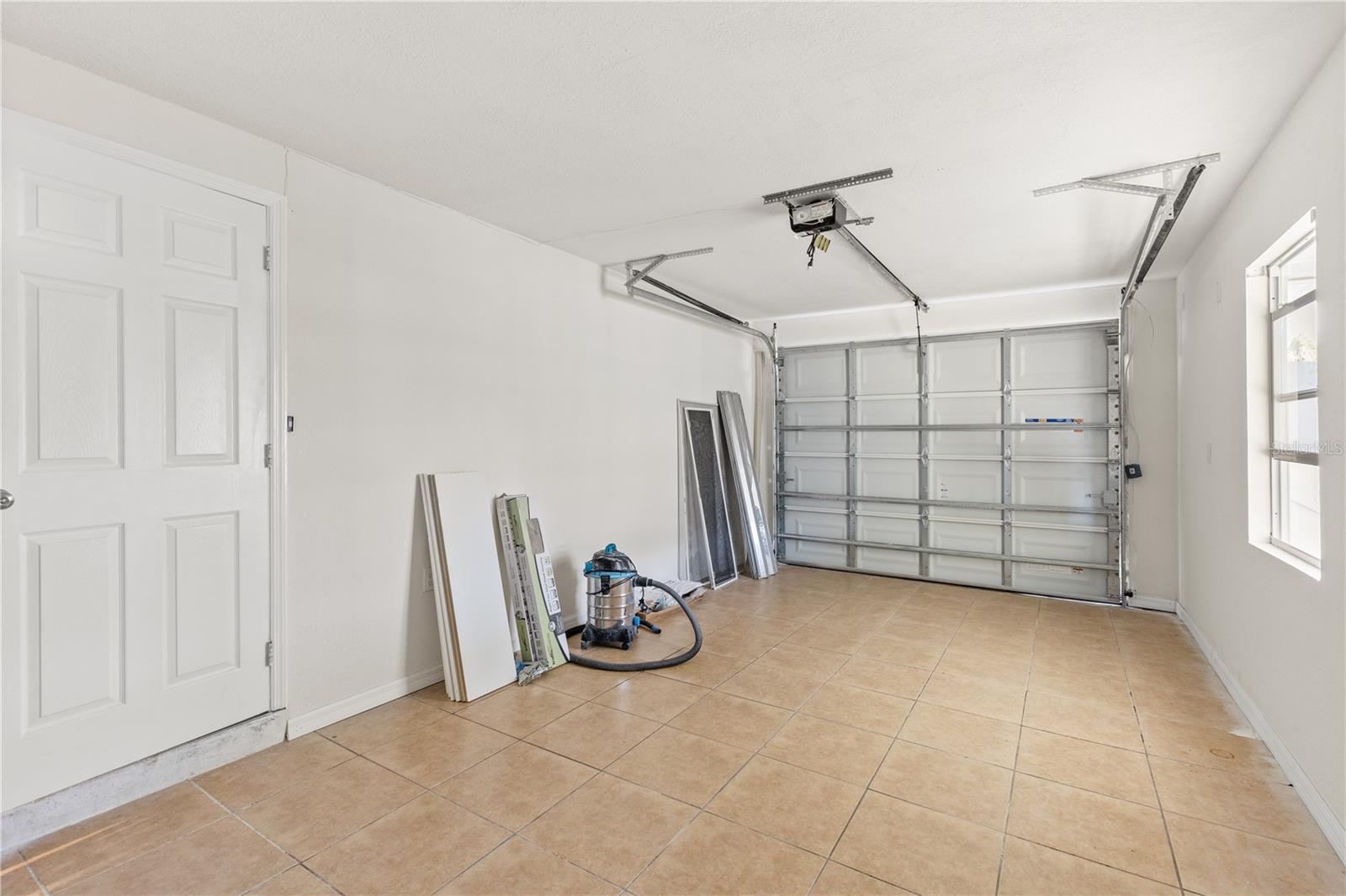 2070 Carpetgreen St Property Photo 36