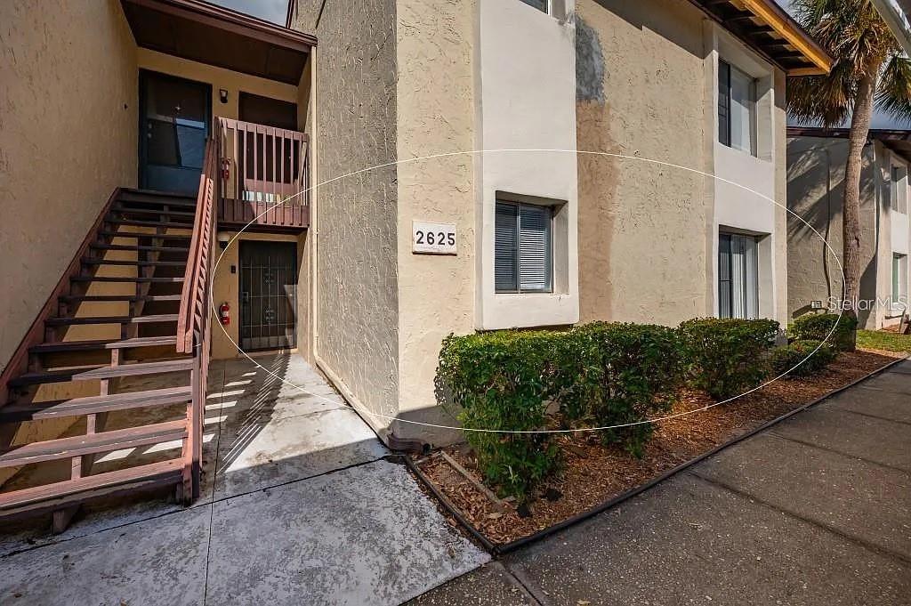 2625 Pine Lake Ter #b Property Photo