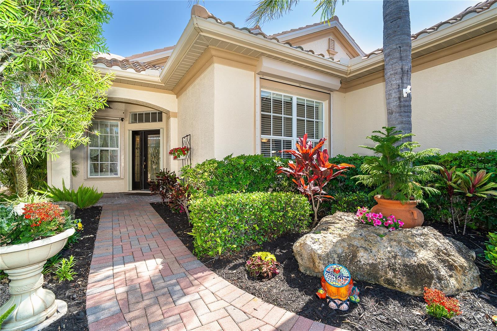 Amora Real Estate Listings Main Image