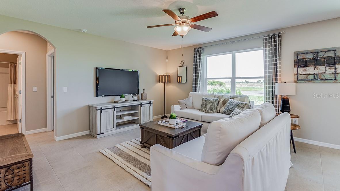 12124 Kingsly Trl Property Photo 6