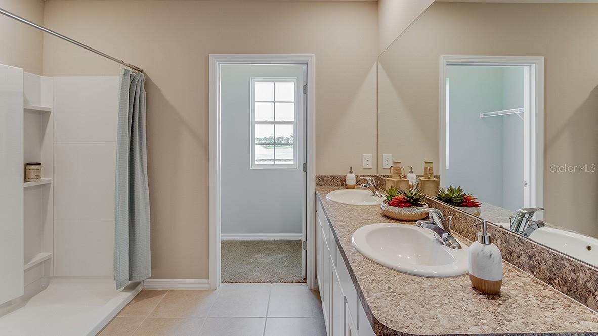 12124 Kingsly Trl Property Photo 9