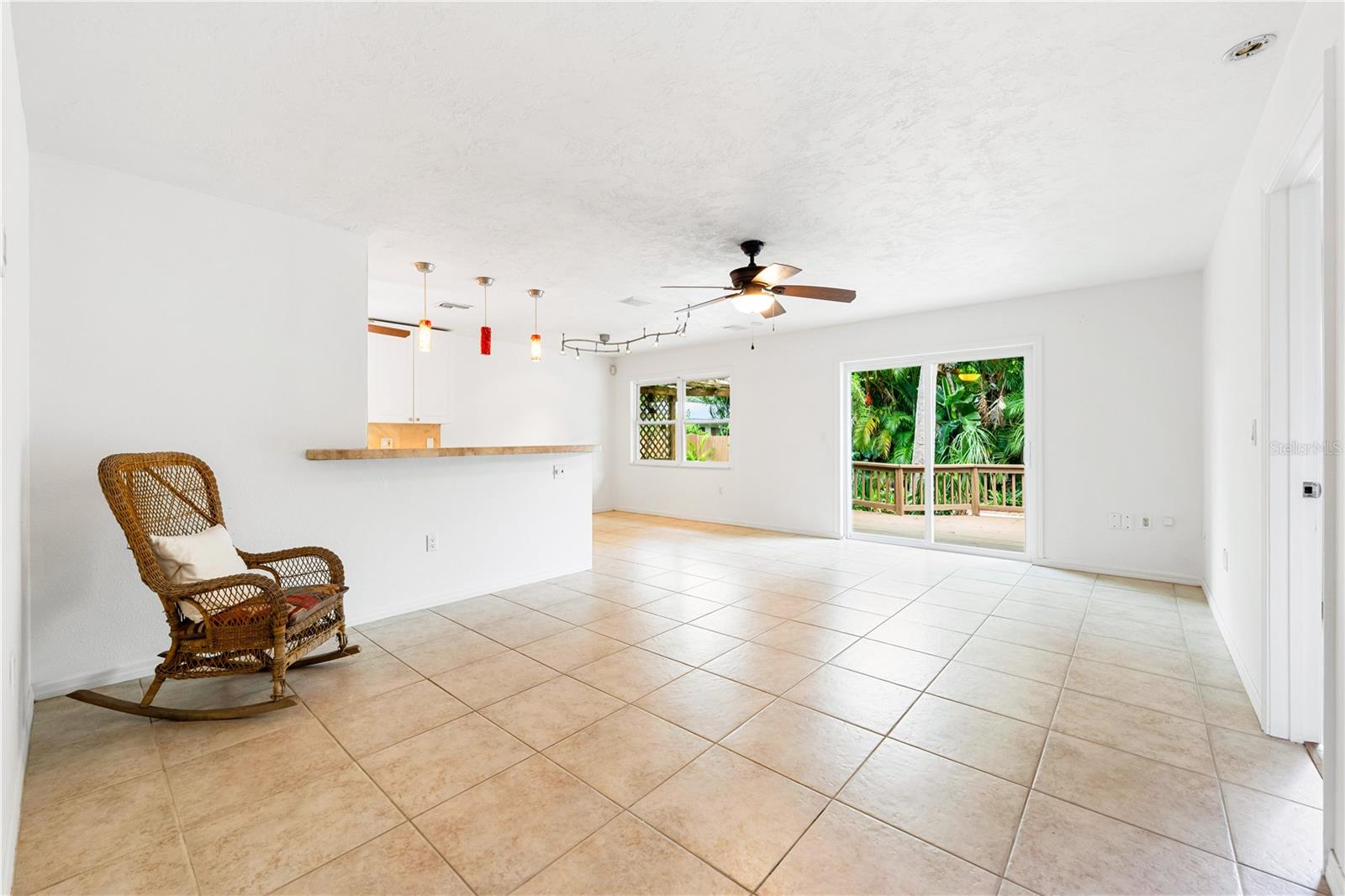3709 Alden Way Property Photo 4