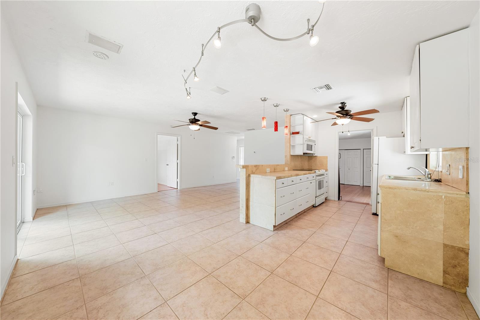 3709 Alden Way Property Photo 10