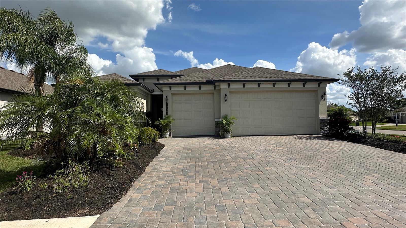12508 Goldenrod Ave Property Photo