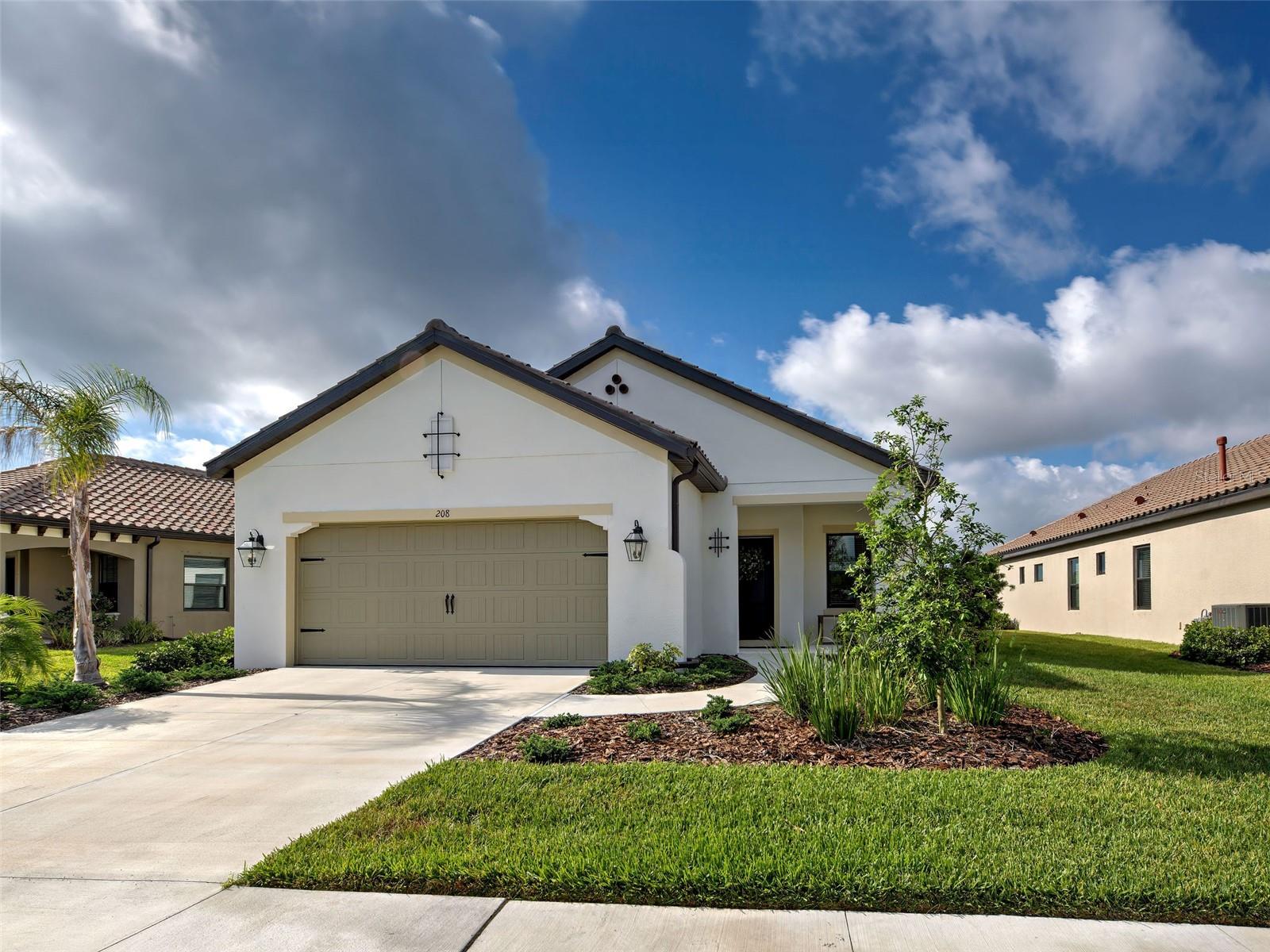 208 Potenza Loop Property Photo