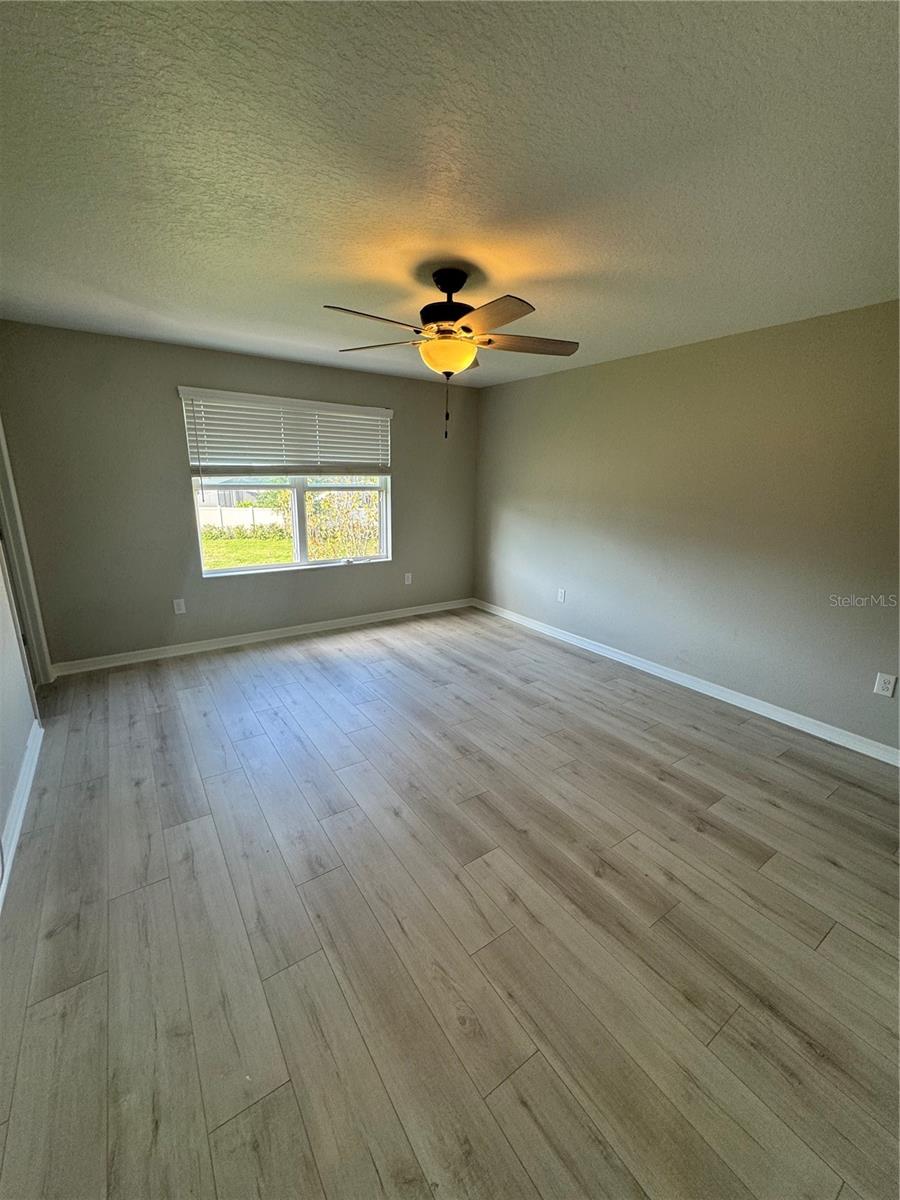 6104 Willowside St Property Photo 7