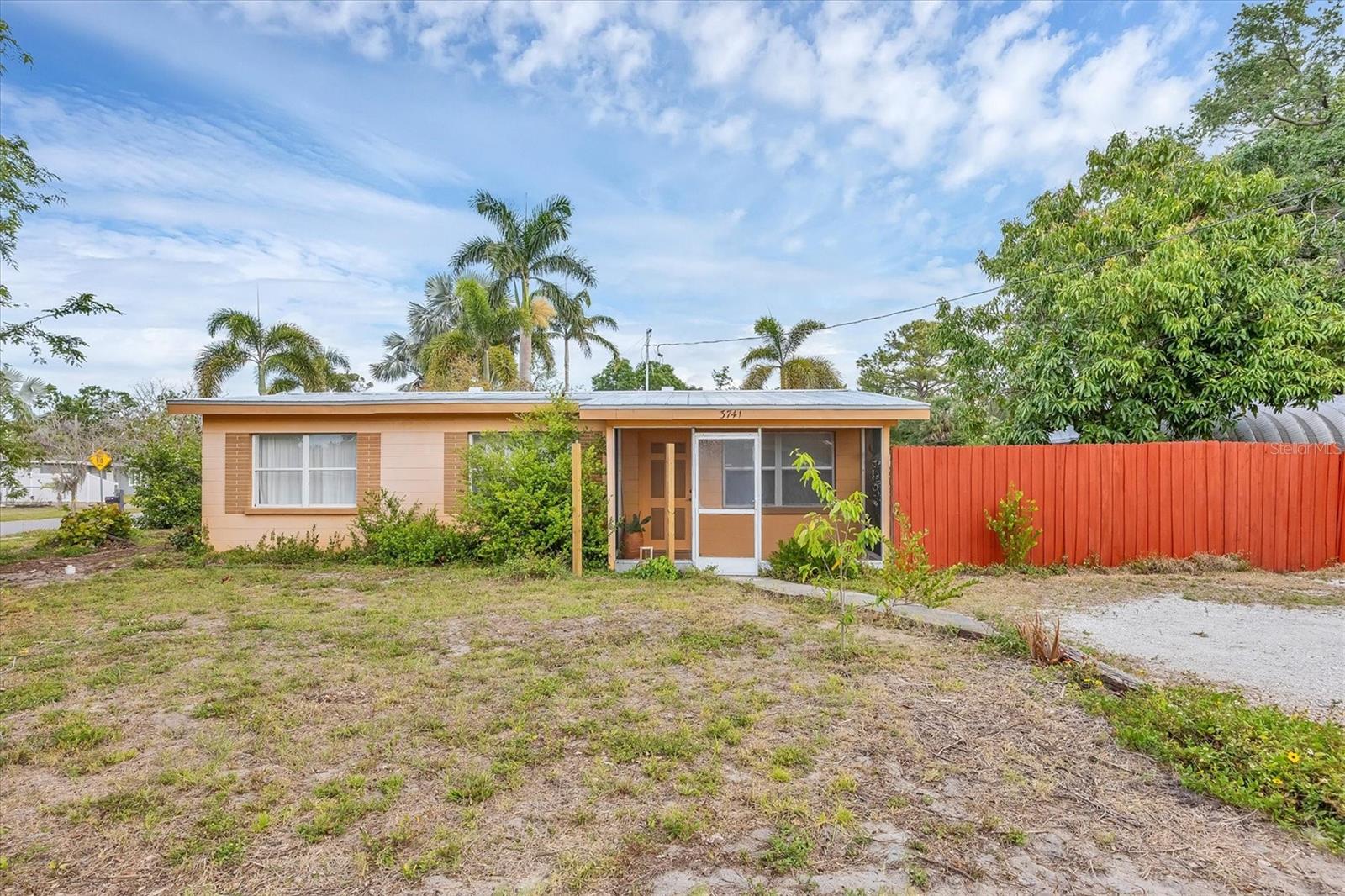 3741 Davis Blvd Property Photo