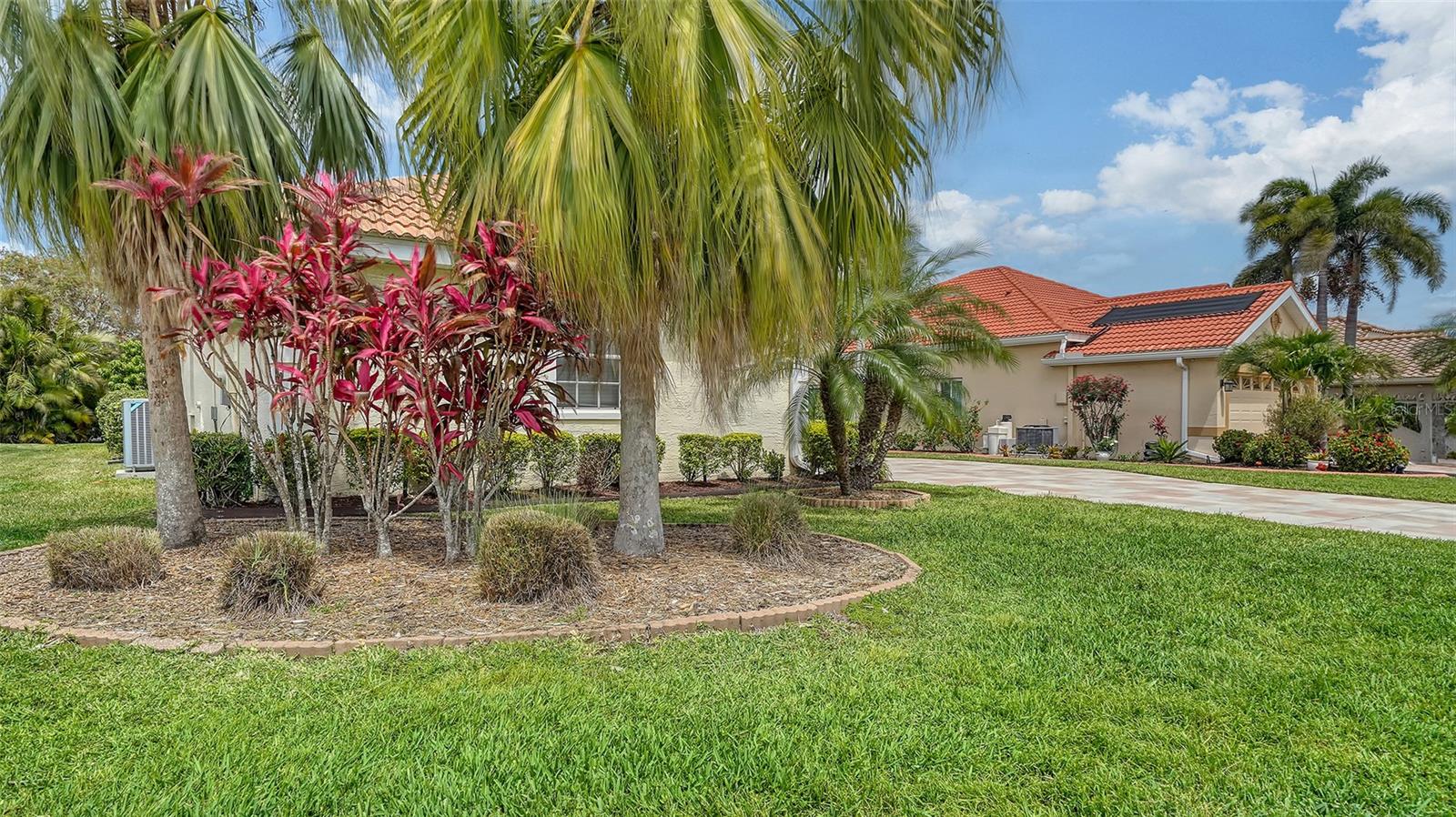 5939 Sandstone Ave Property Photo 3