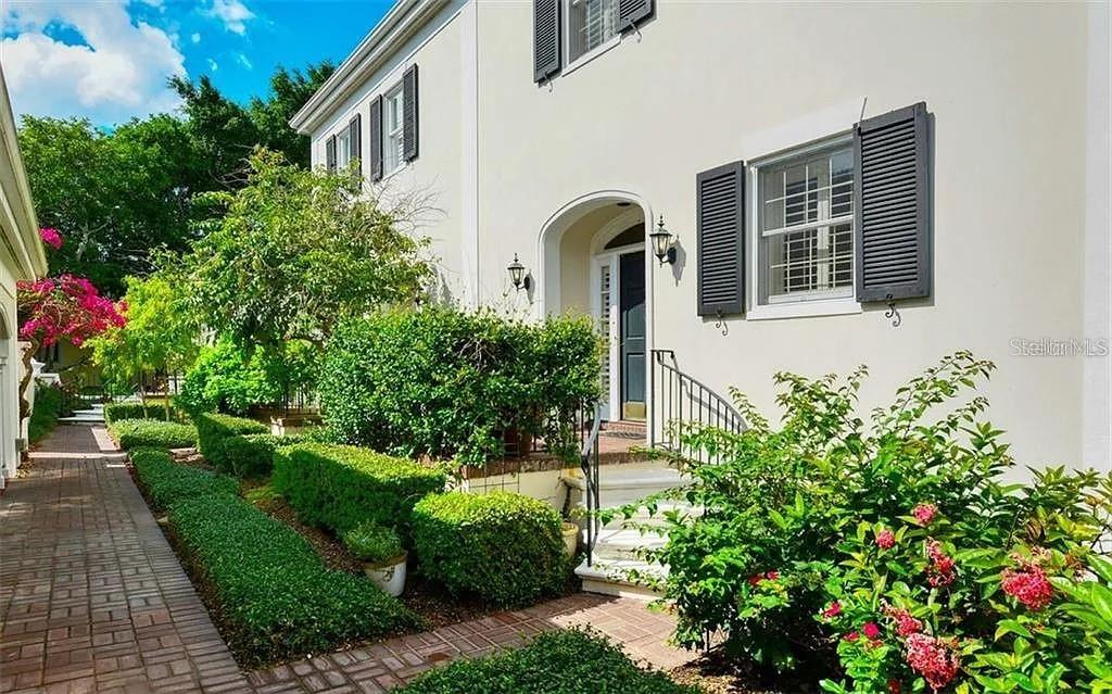 60 Bishops Court Rd #114 Property Photo