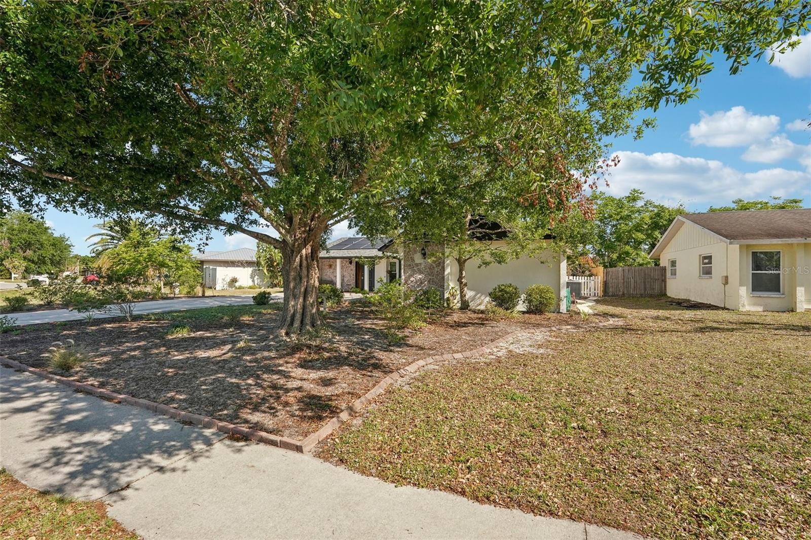 5728 Whistlewood Cir Property Photo 1