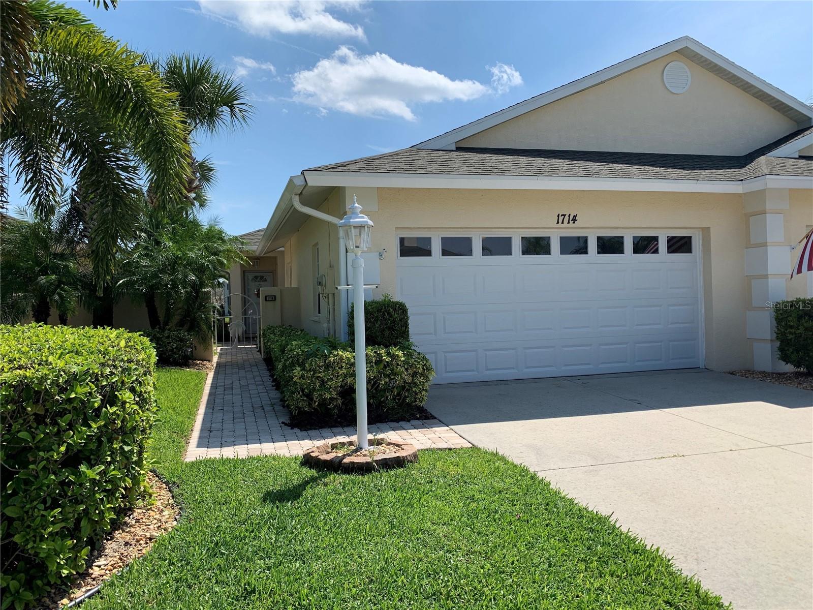 1714 Fountain View Cir Property Photo