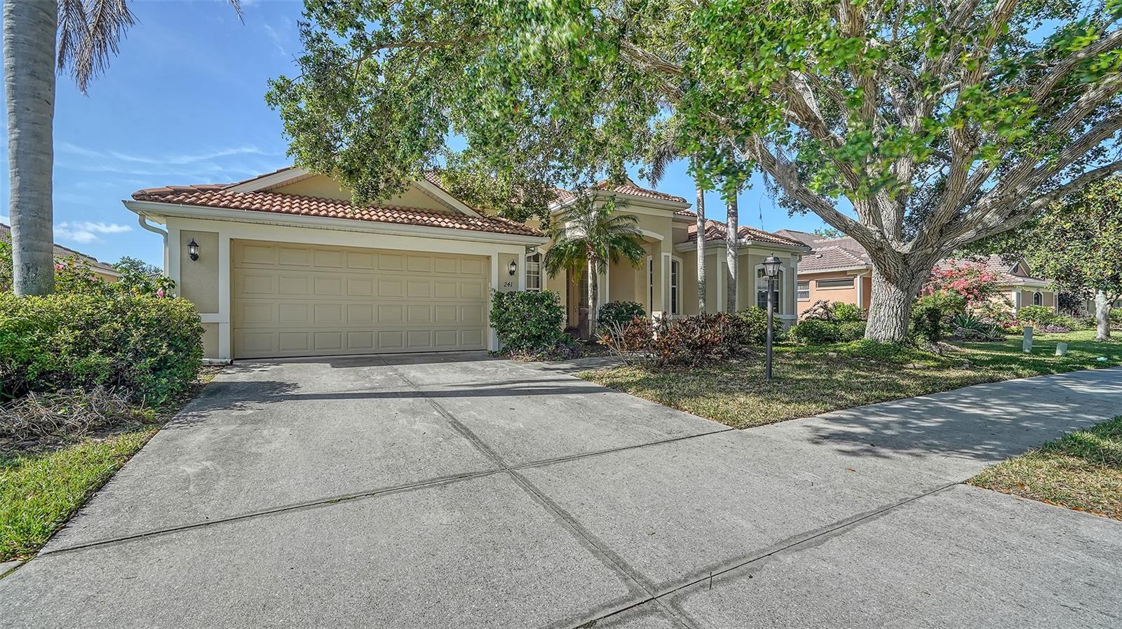 241 Willow Bend Way Property Photo