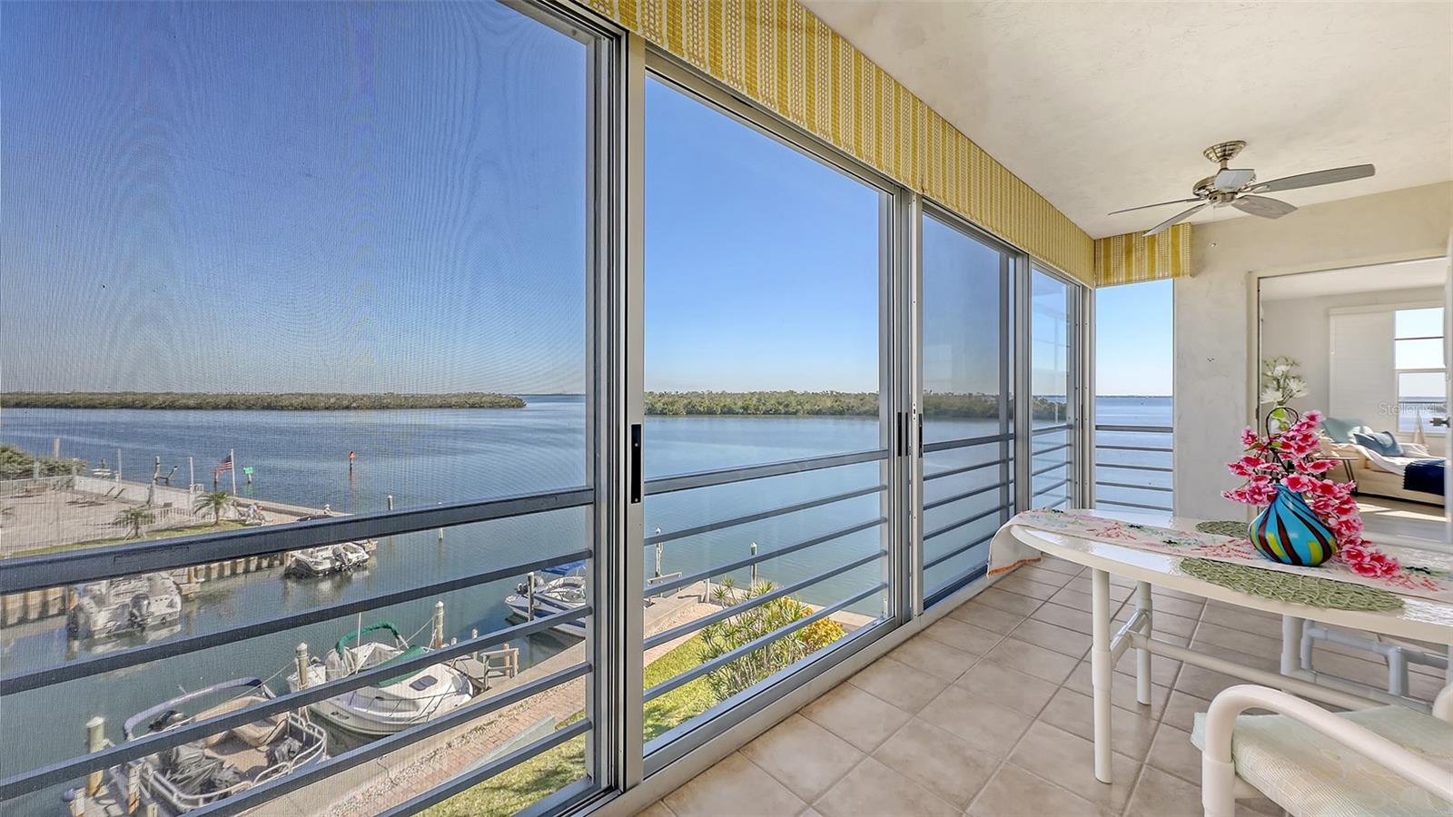 600 Sutton Pl #b305 Property Photo 1