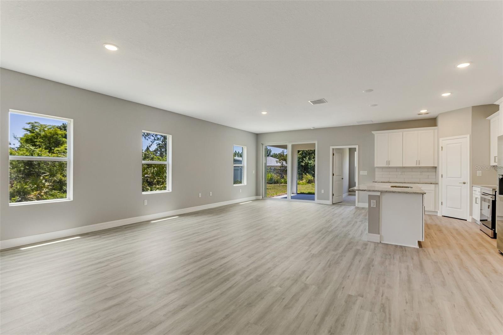 7852 Tasco Dr Property Photo 3