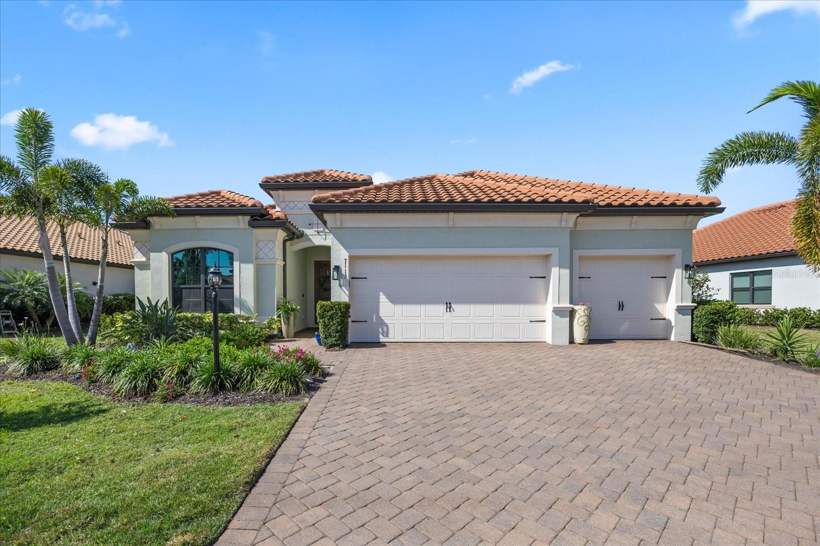 7113 WHITTLEBURY TRL Property Photo 1