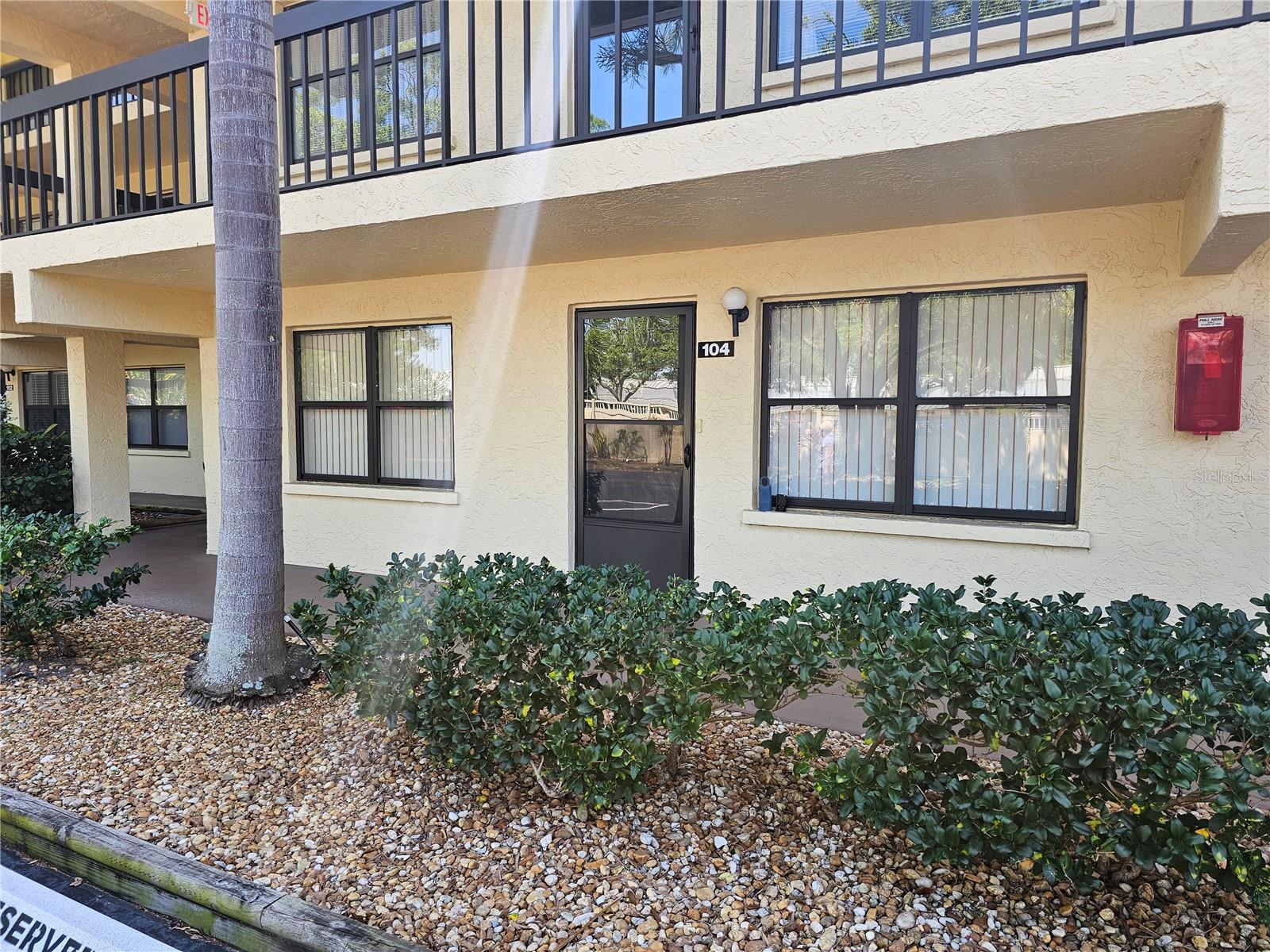 425 30th Ave W #c104 Property Photo