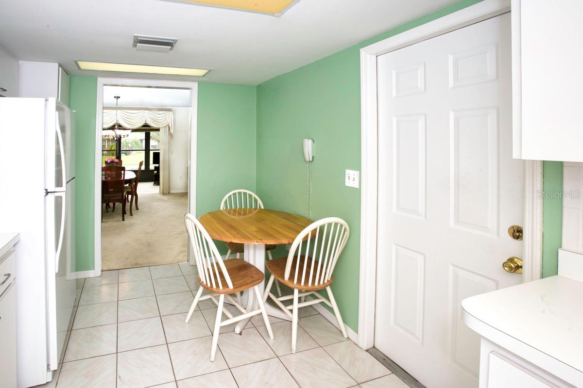 2614 67th St W Property Photo 5
