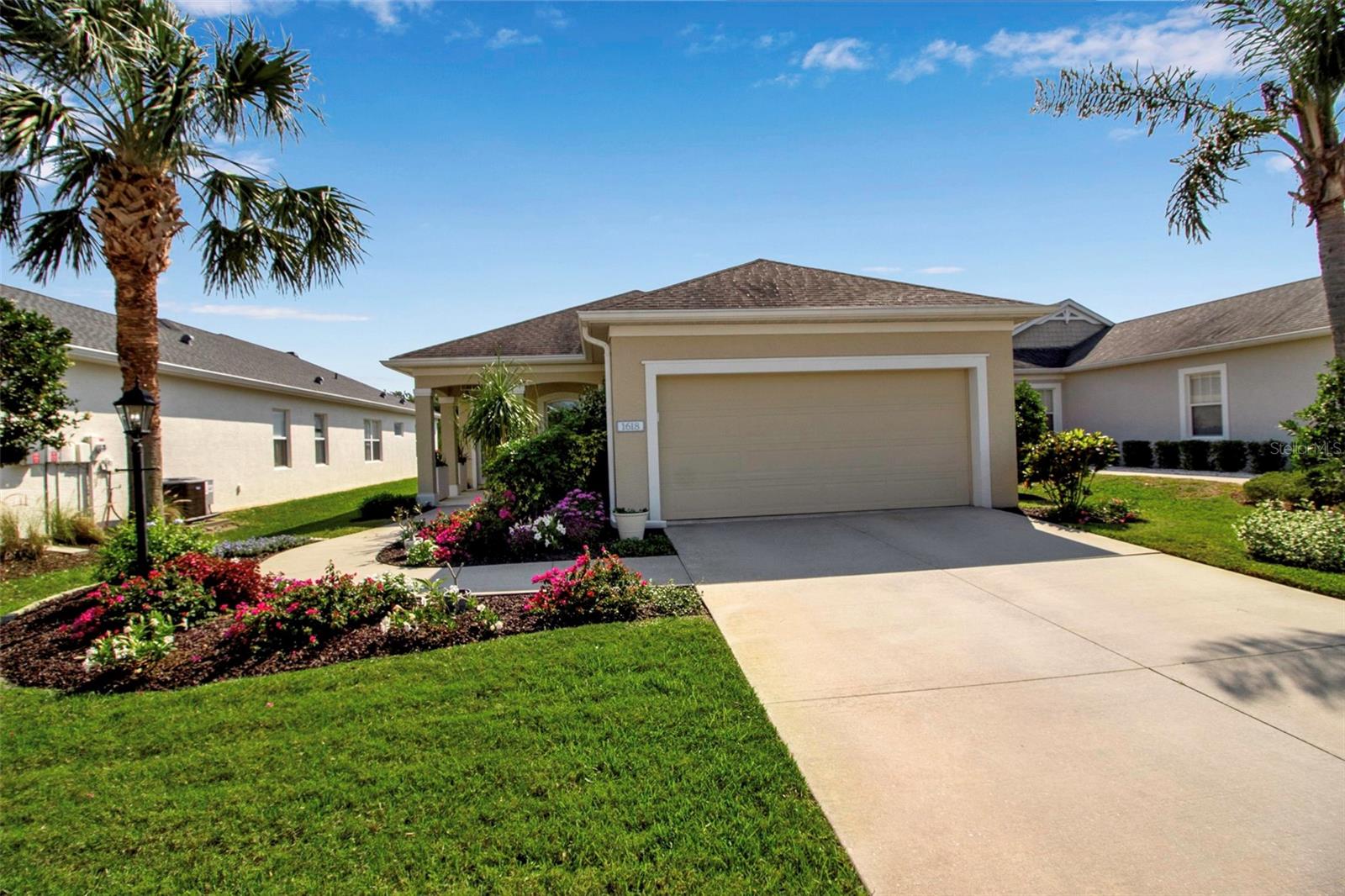 1618 White Breeze Cv Property Photo