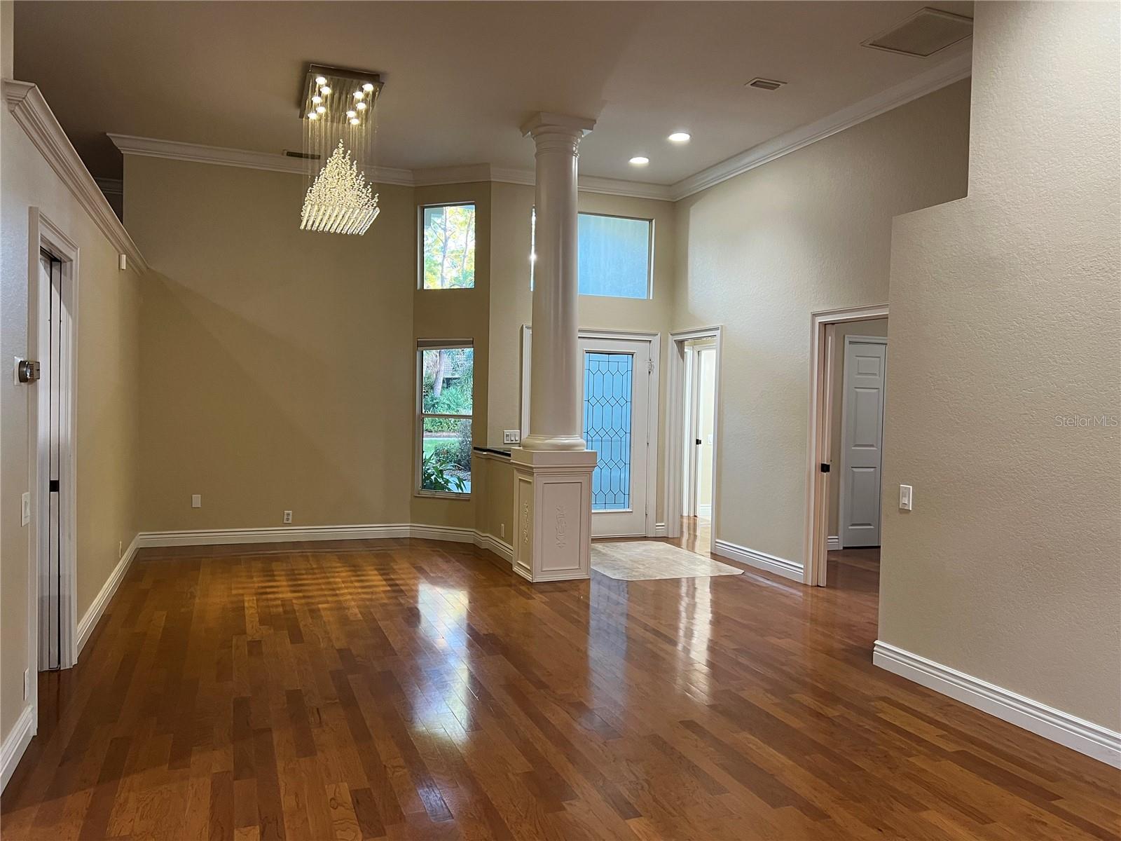 6435 Berkshire Pl Property Photo 2