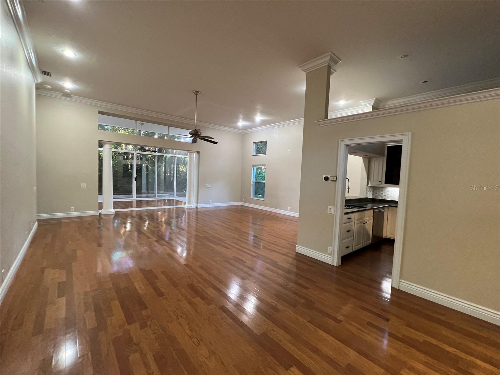 6435 Berkshire Pl Property Photo 10