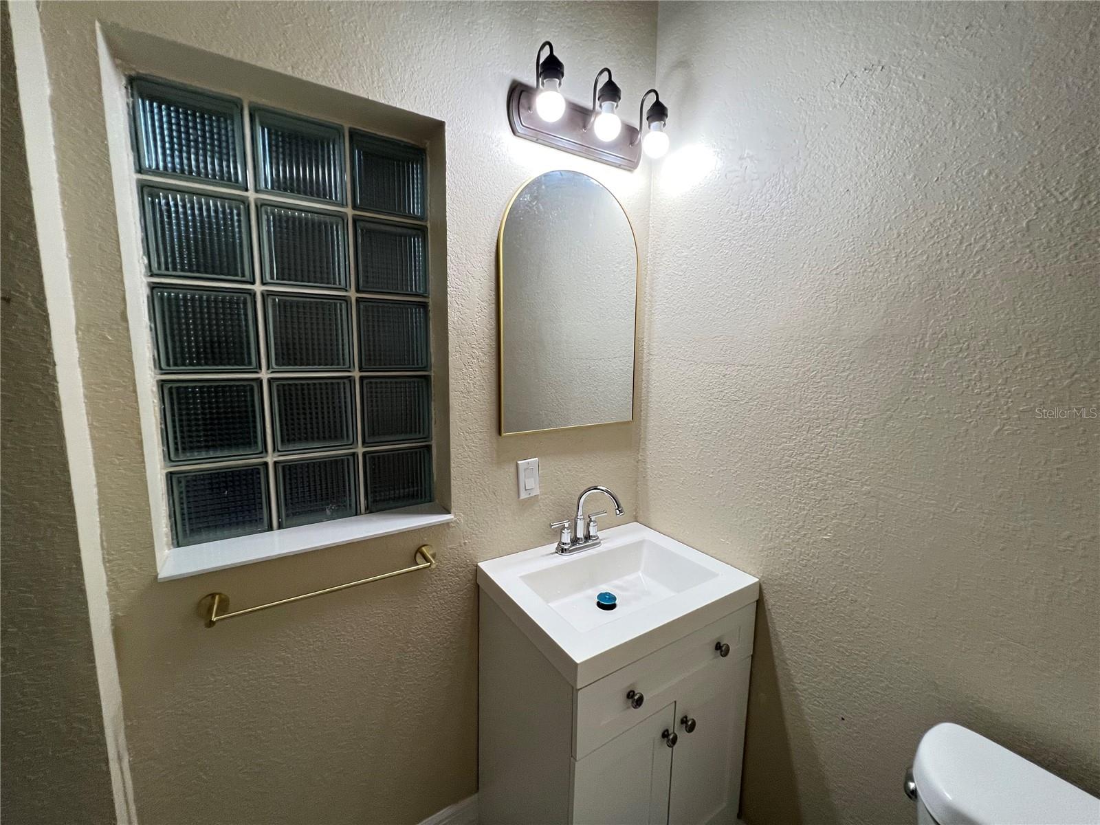 6435 Berkshire Pl Property Photo 13