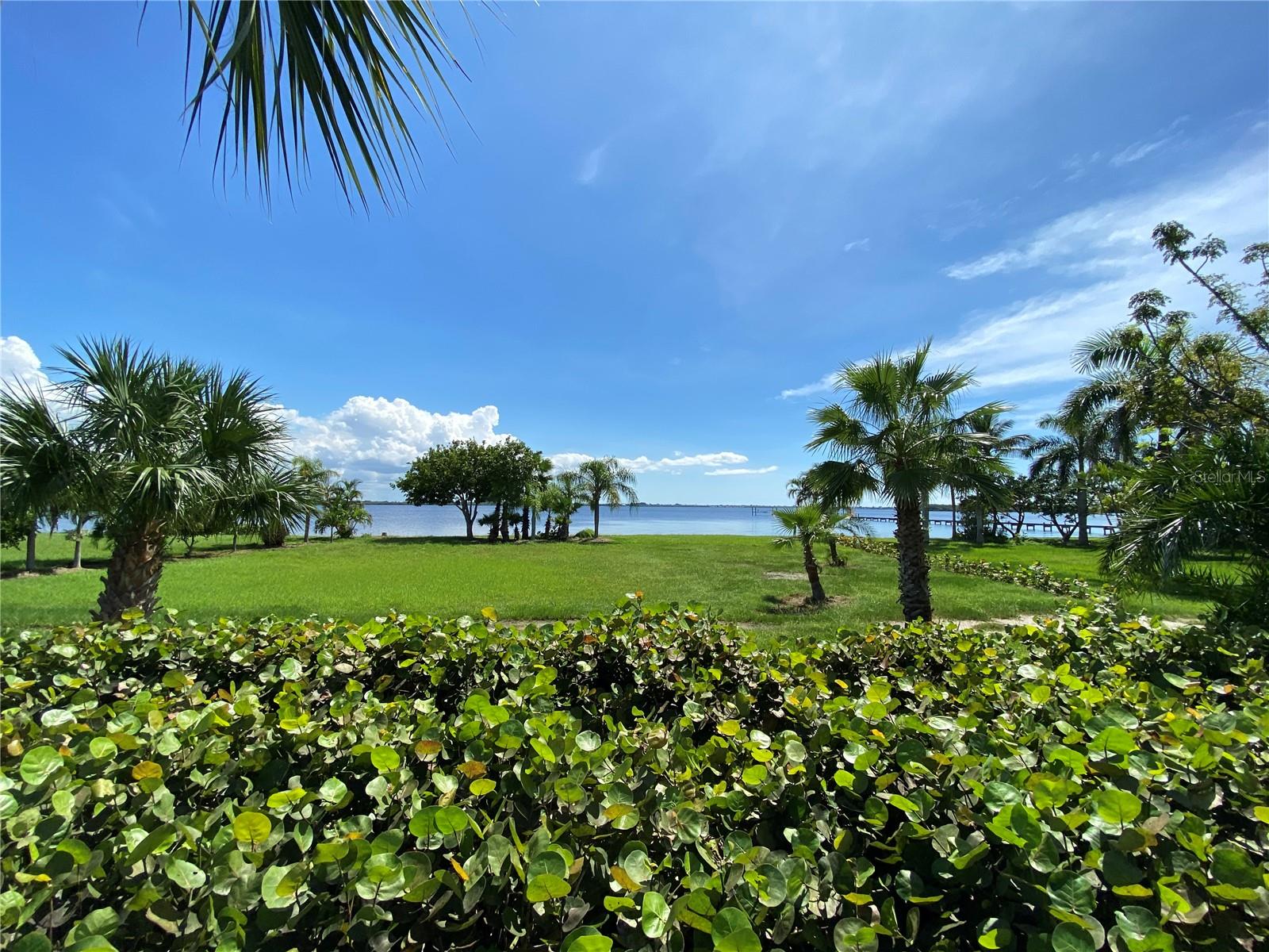 285 Horseshoe Loop Rd Property Photo 1