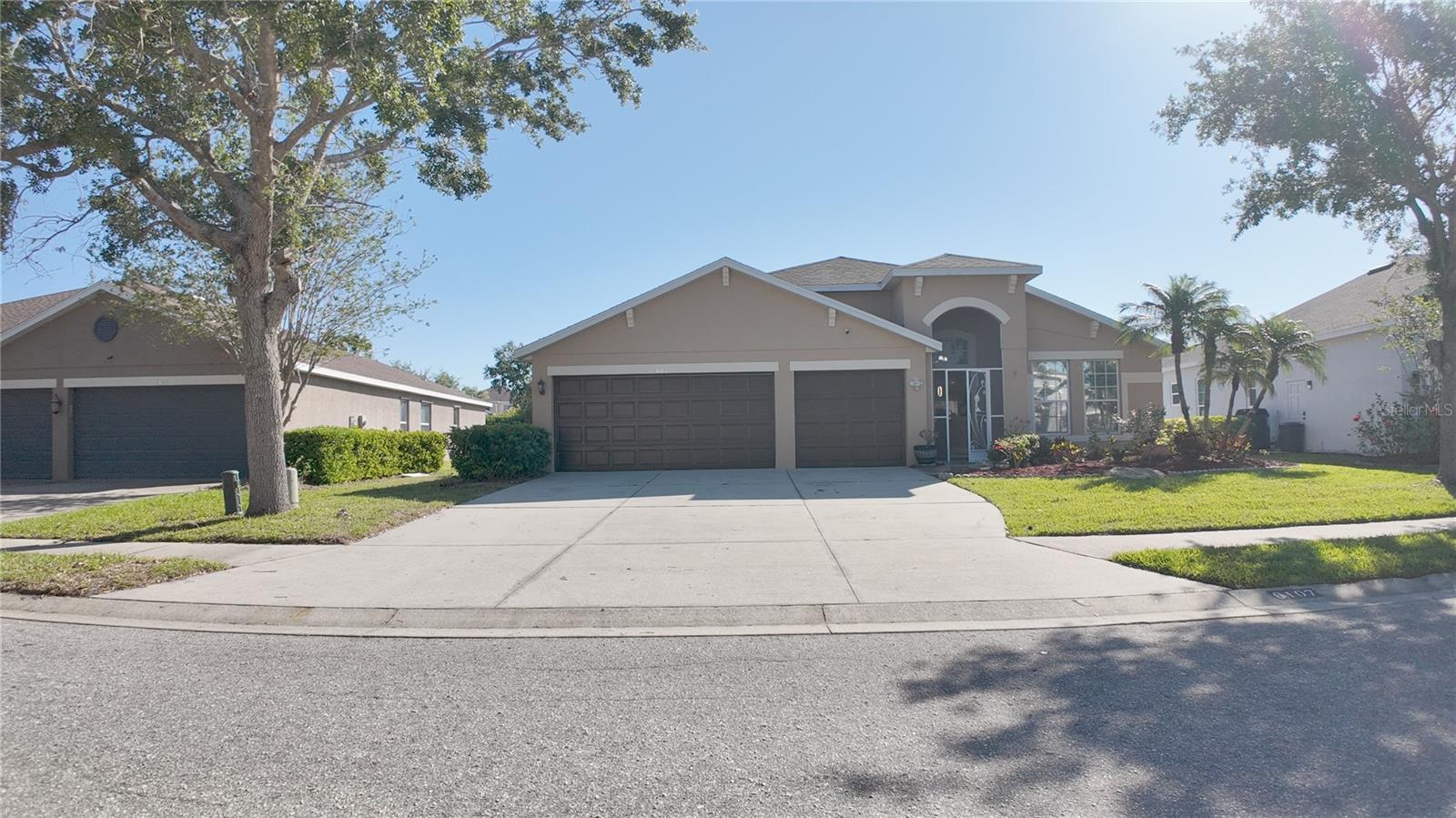 6107 42nd Street Cir E Property Photo