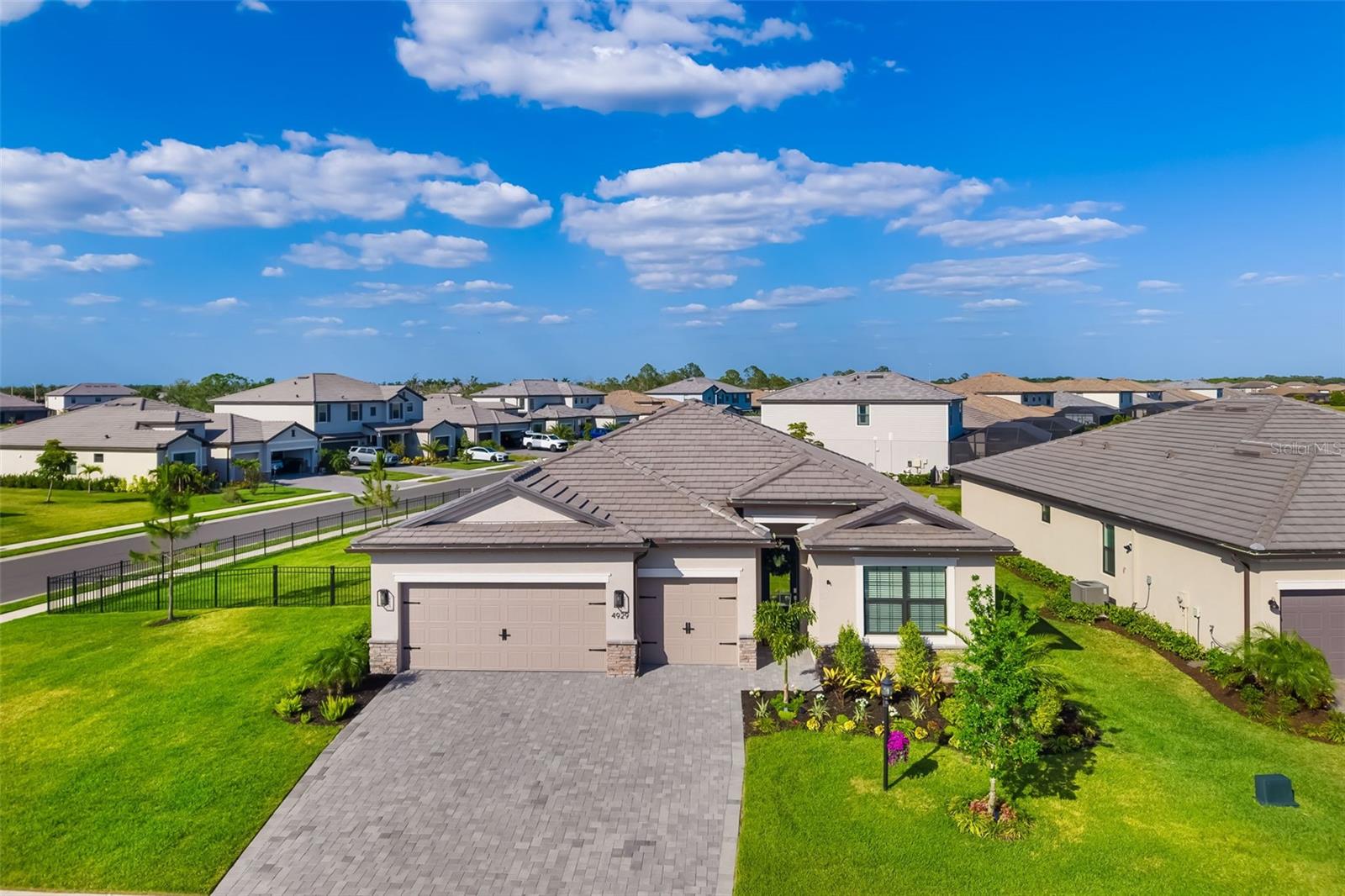 4929 Seafoam Trl Property Photo