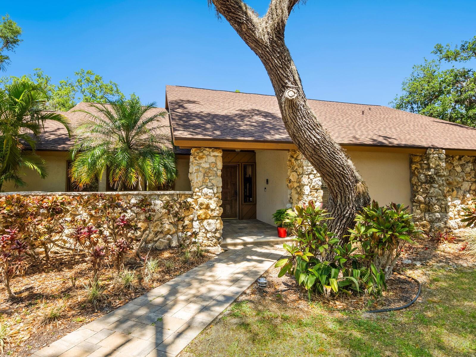 4917 Hidden Oaks Trl Property Photo