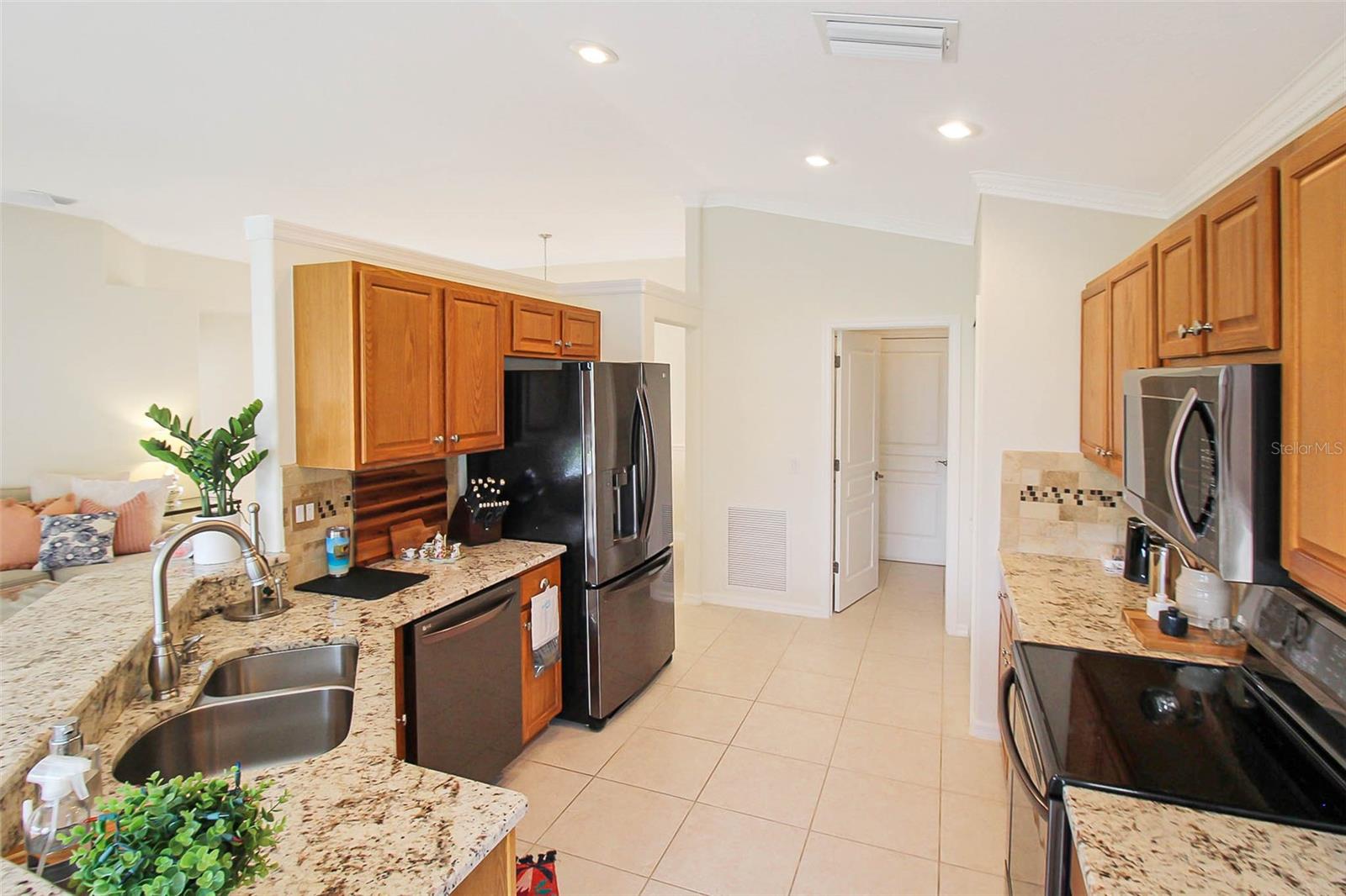 163 Braemar Ave Property Photo 23