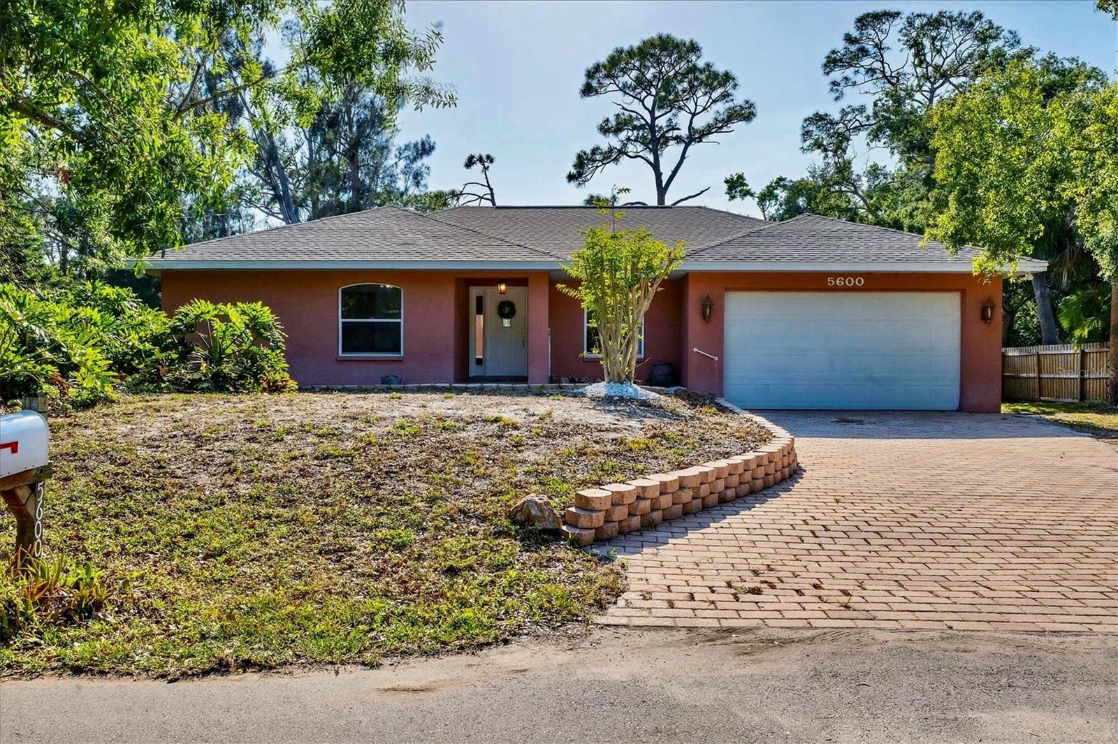 5600 Blount Ave Property Photo