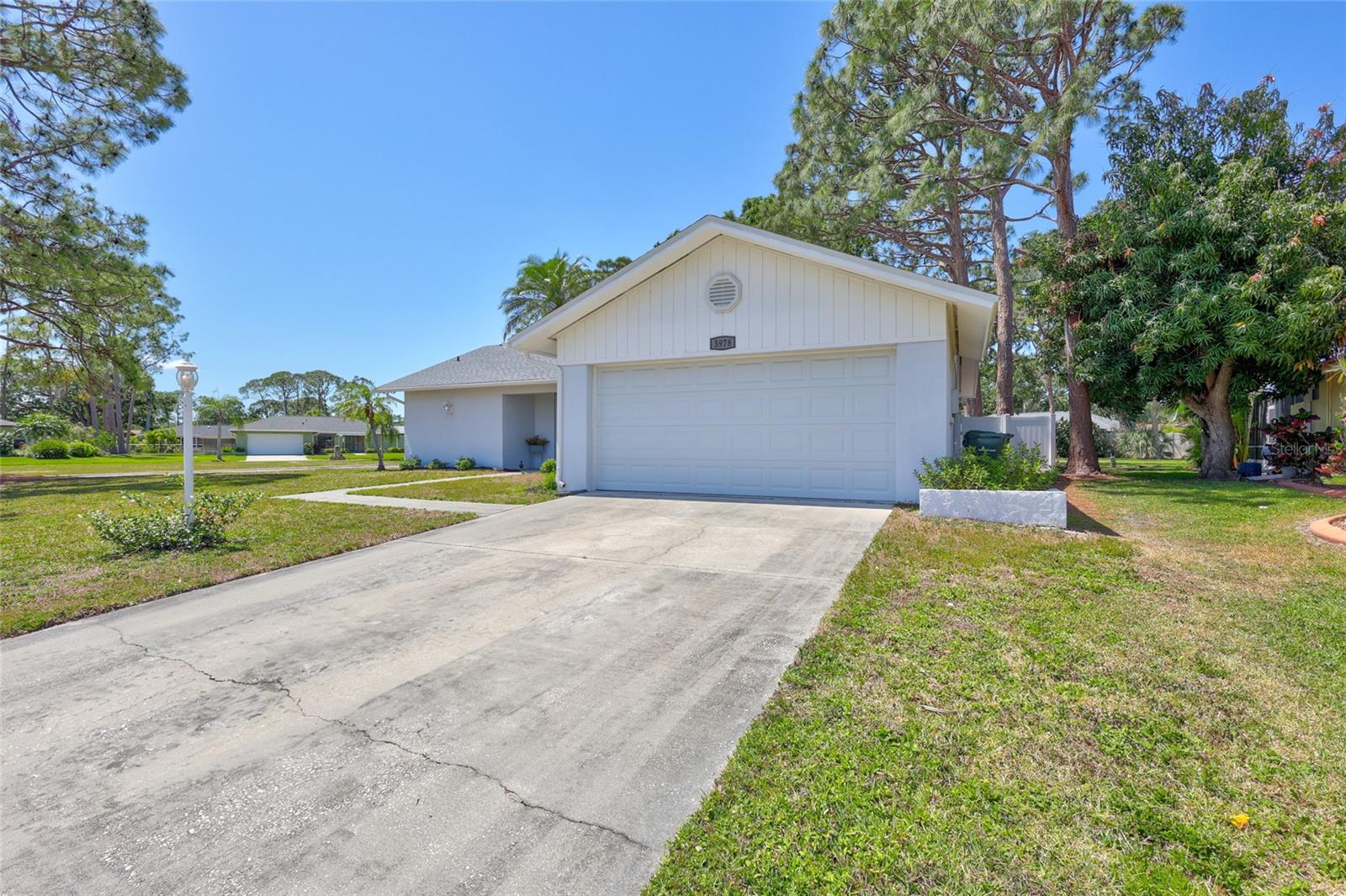 3978 Lemonwood Dr Property Photo 3