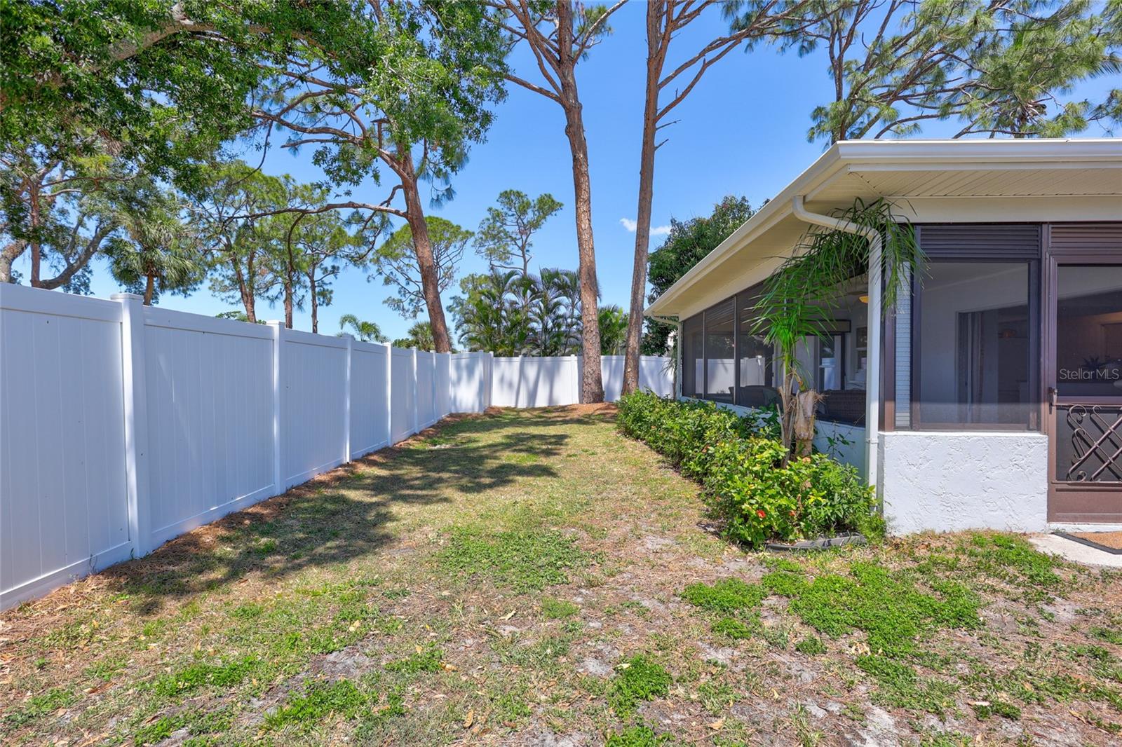 3978 Lemonwood Dr Property Photo 5