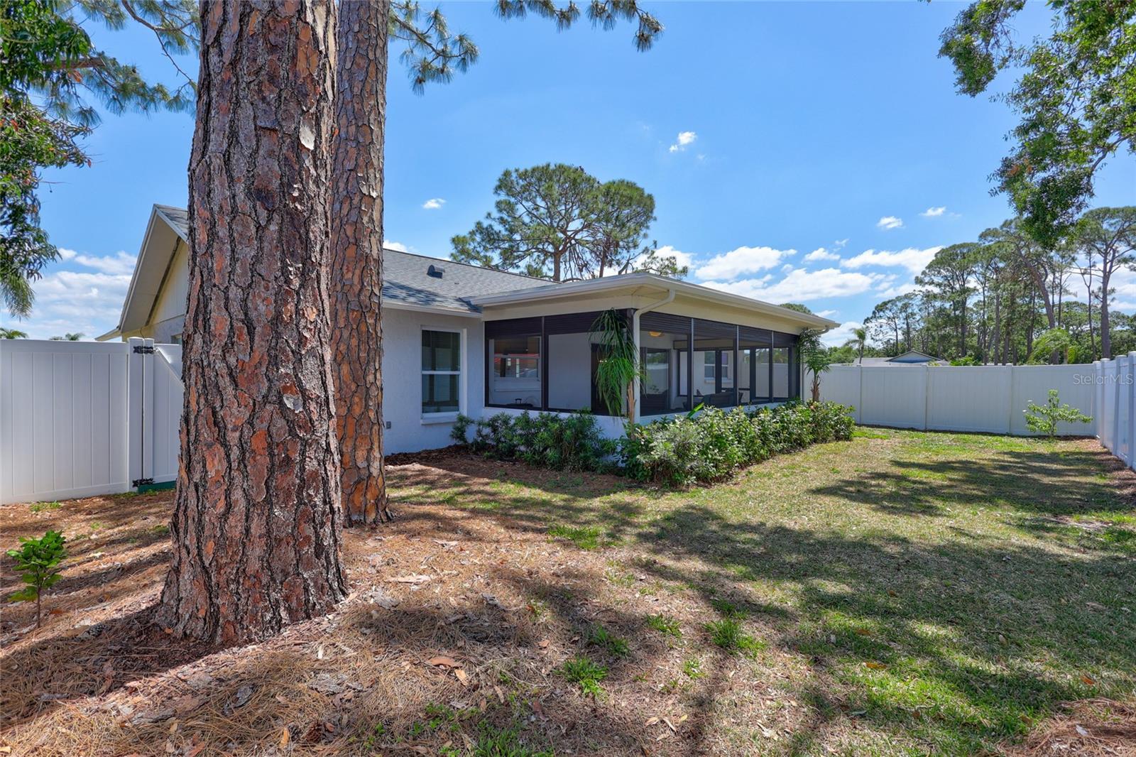 3978 Lemonwood Dr Property Photo 8