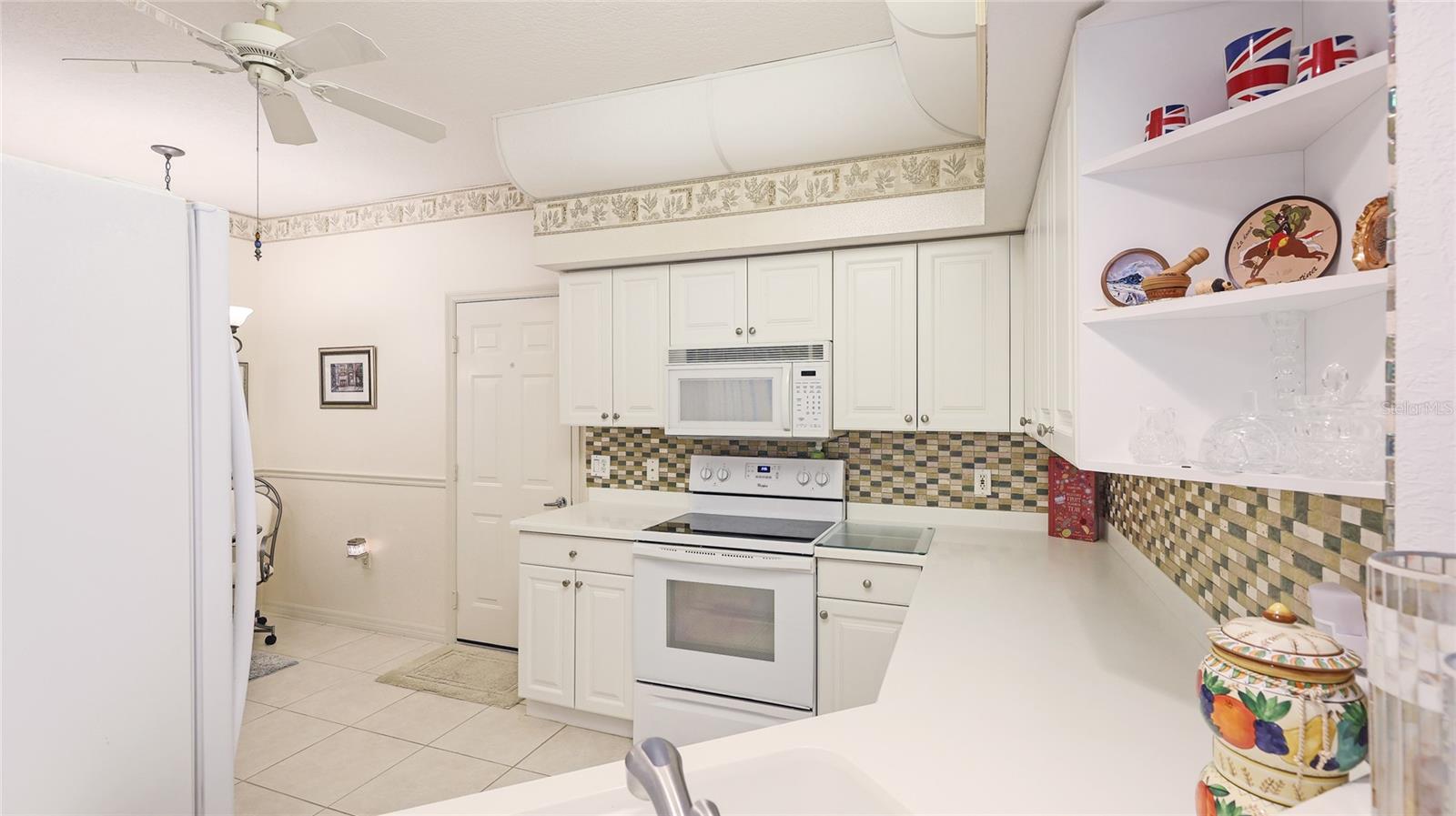6770 Fairway Gardens Dr Property Photo 11