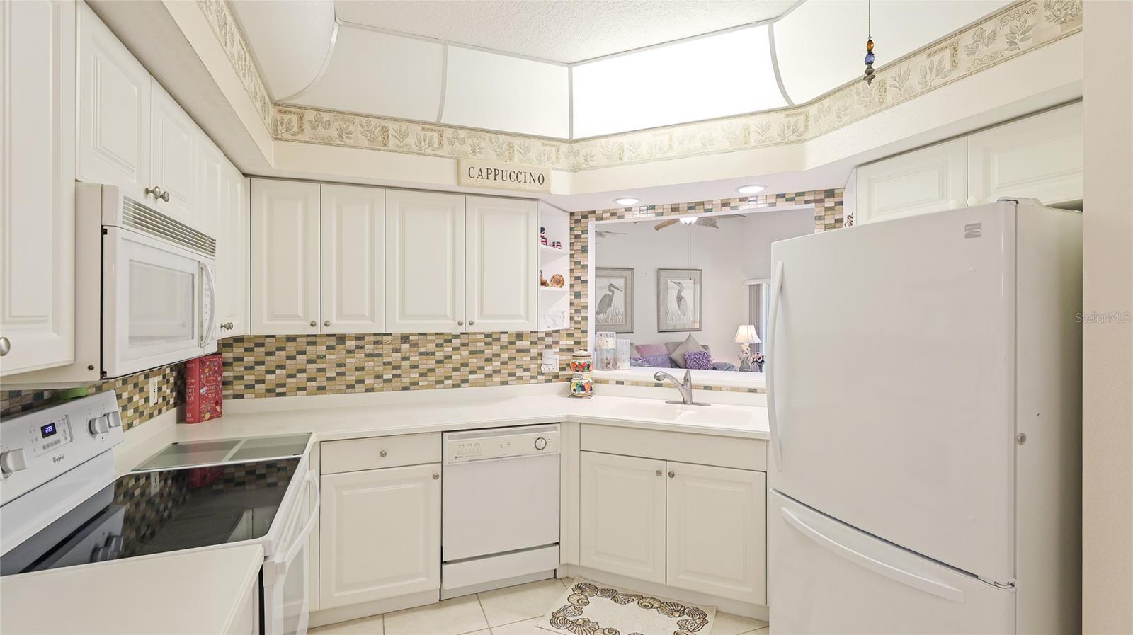 6770 Fairway Gardens Dr Property Photo 12