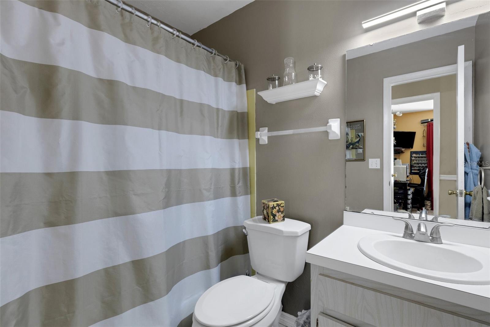 2867 Indianwood Dr Property Photo 24