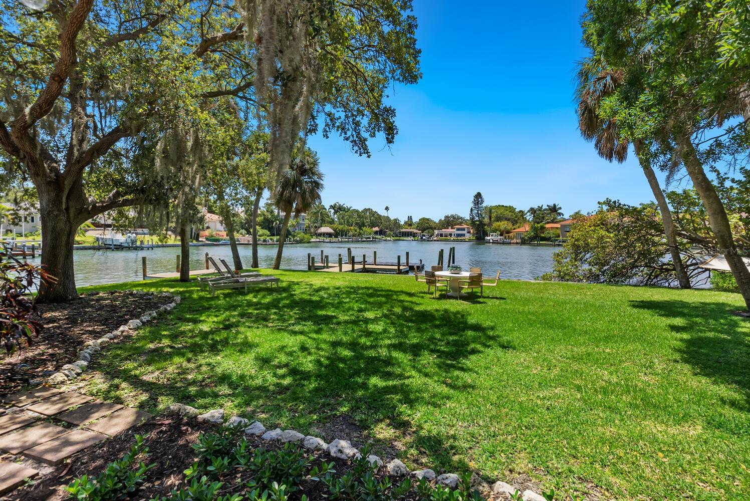 1542 Gulfview Dr Property Photo 10