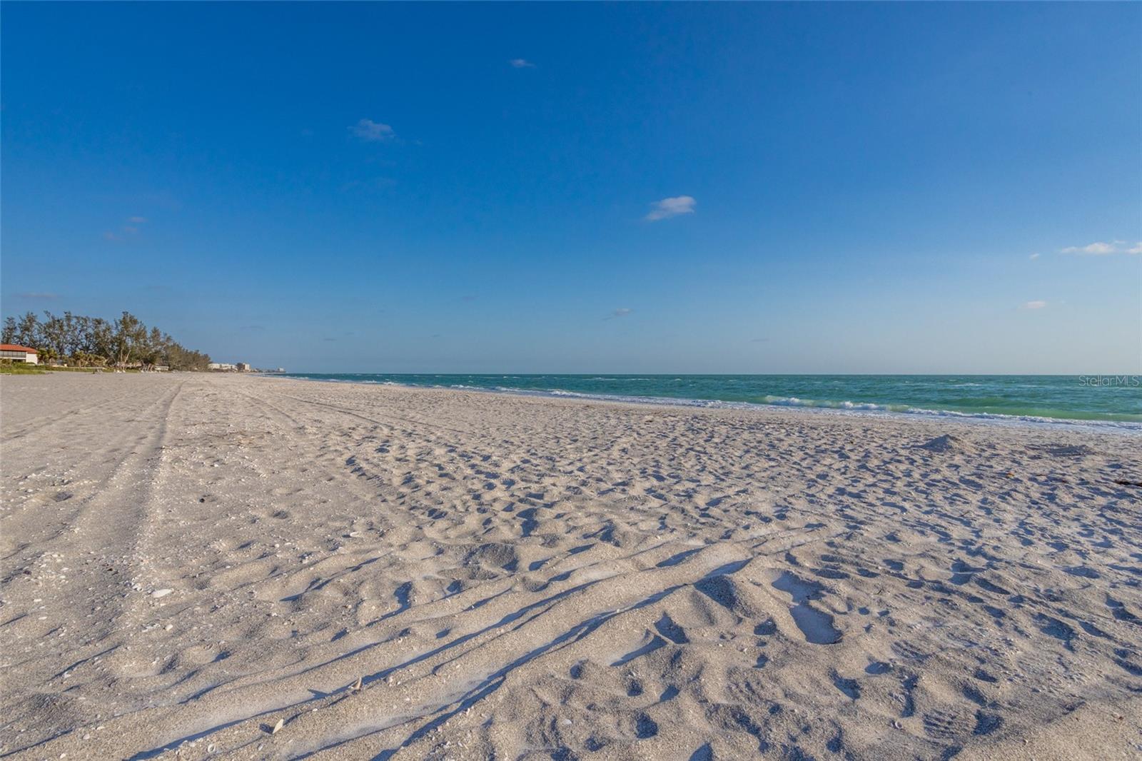 560 Gulf Bay Rd Property Photo 3