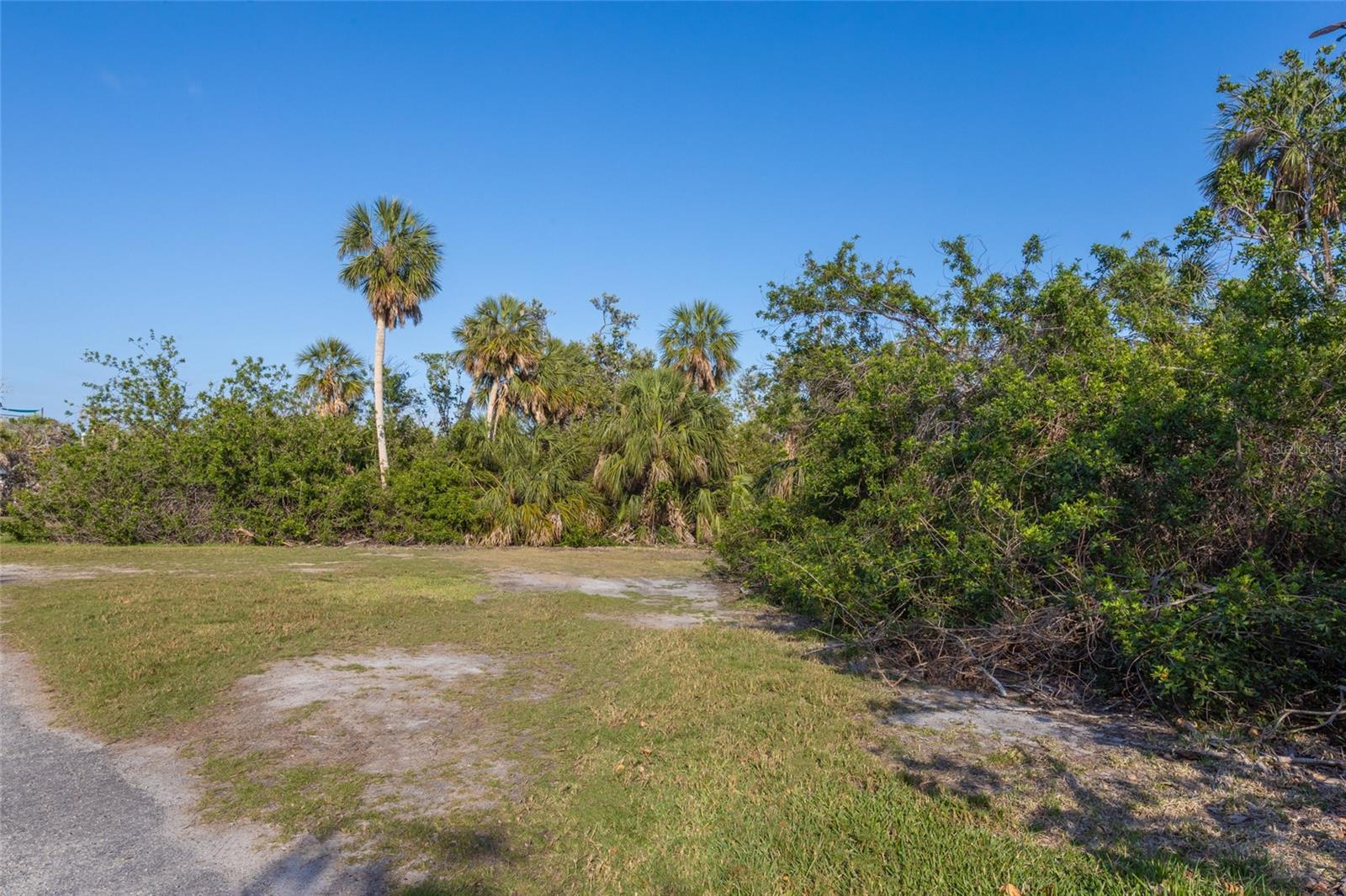 560 Gulf Bay Rd Property Photo 31