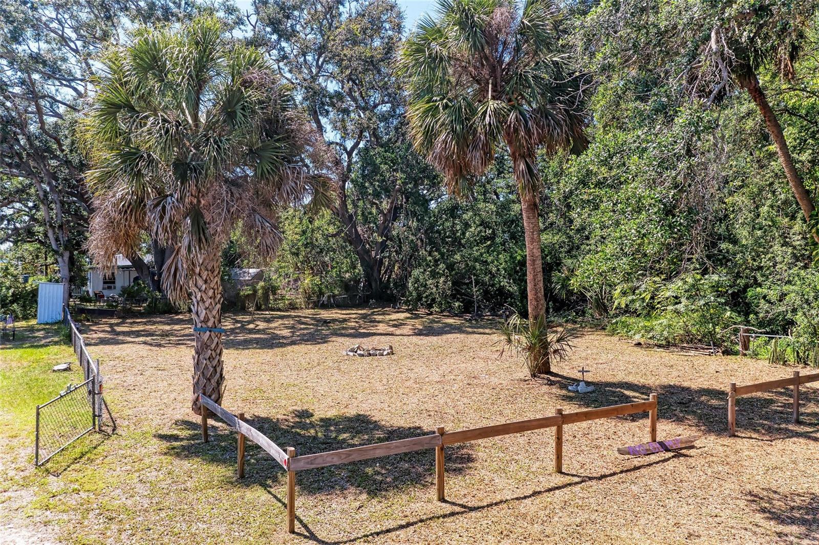 A4649212 Property Photo