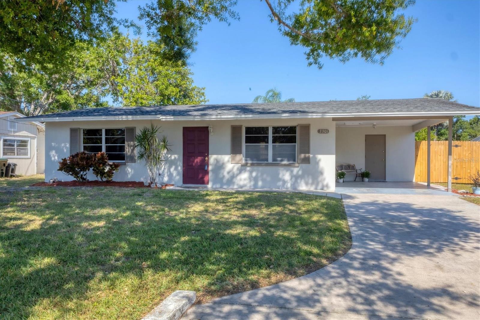 3301 Cambridge Dr Property Photo 3