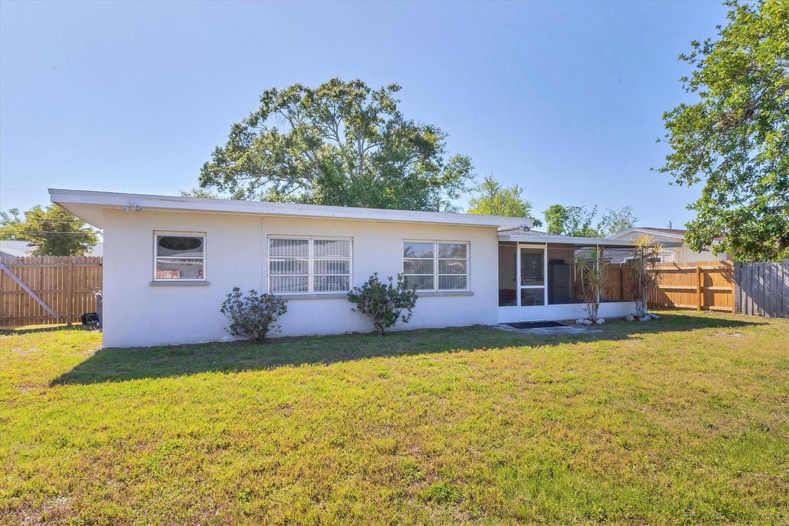 3301 Cambridge Dr Property Photo 28
