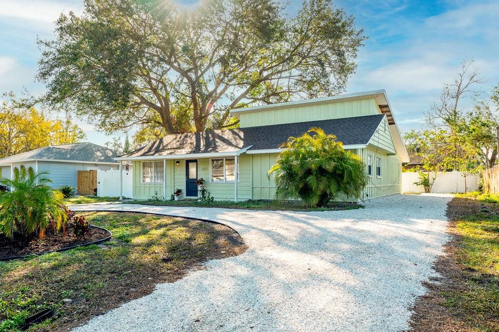 2676 Martin St Property Photo 1